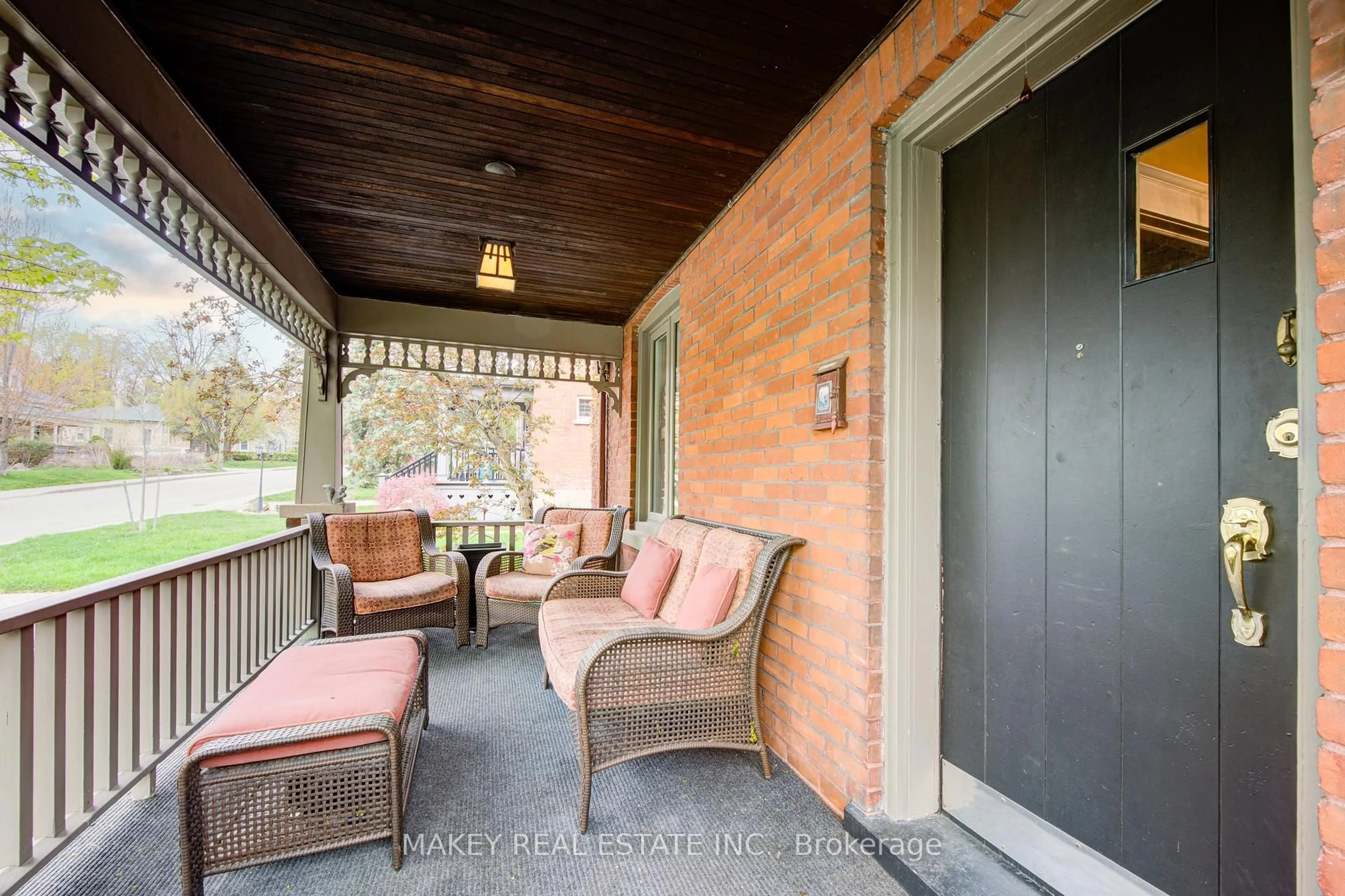 Patio, street for 230 Graham St, Woodstock Ontario N4S 6K7
