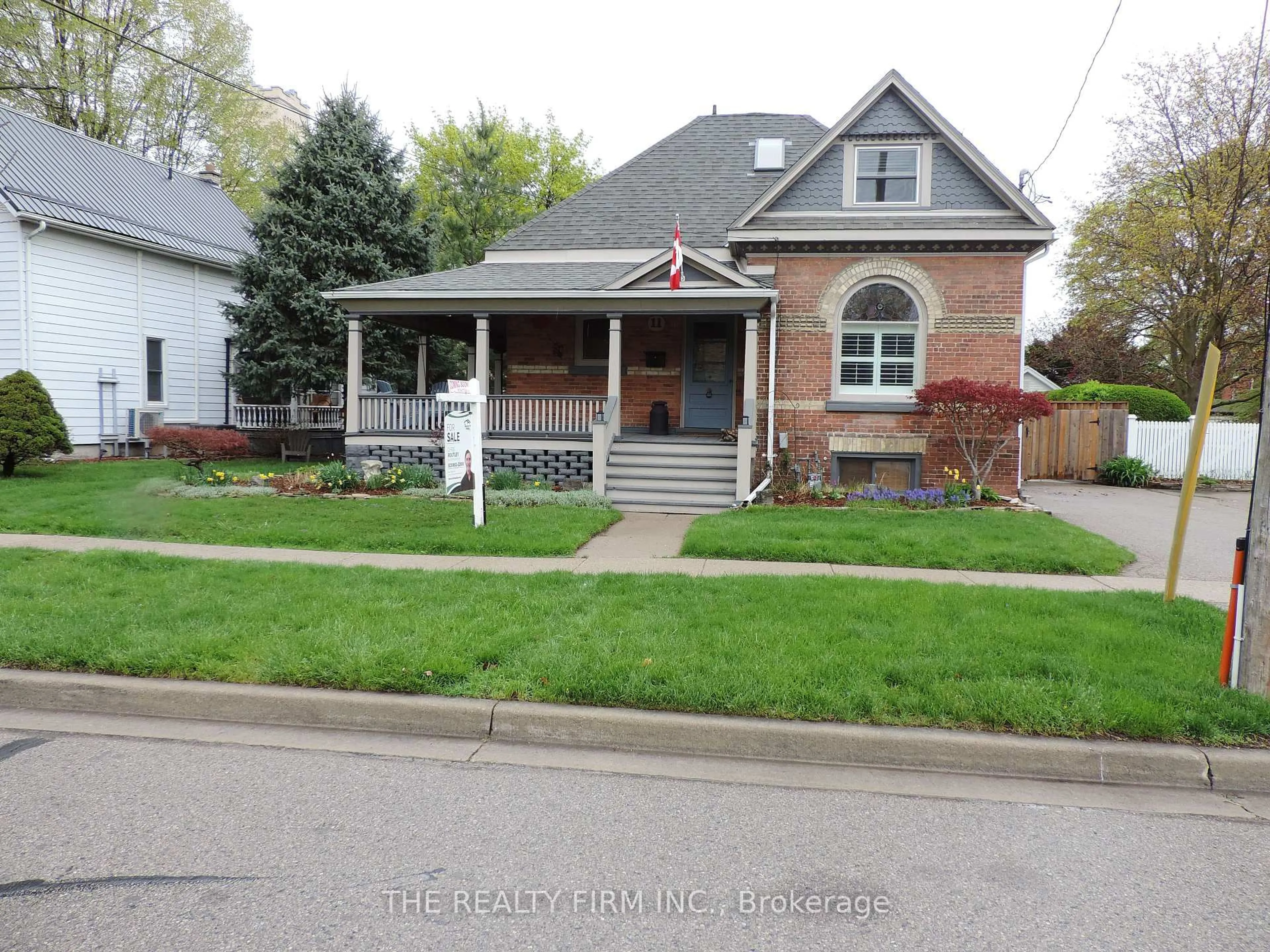 Home with brick exterior material, street for 11 South St, Aylmer Ontario N5H 1P5