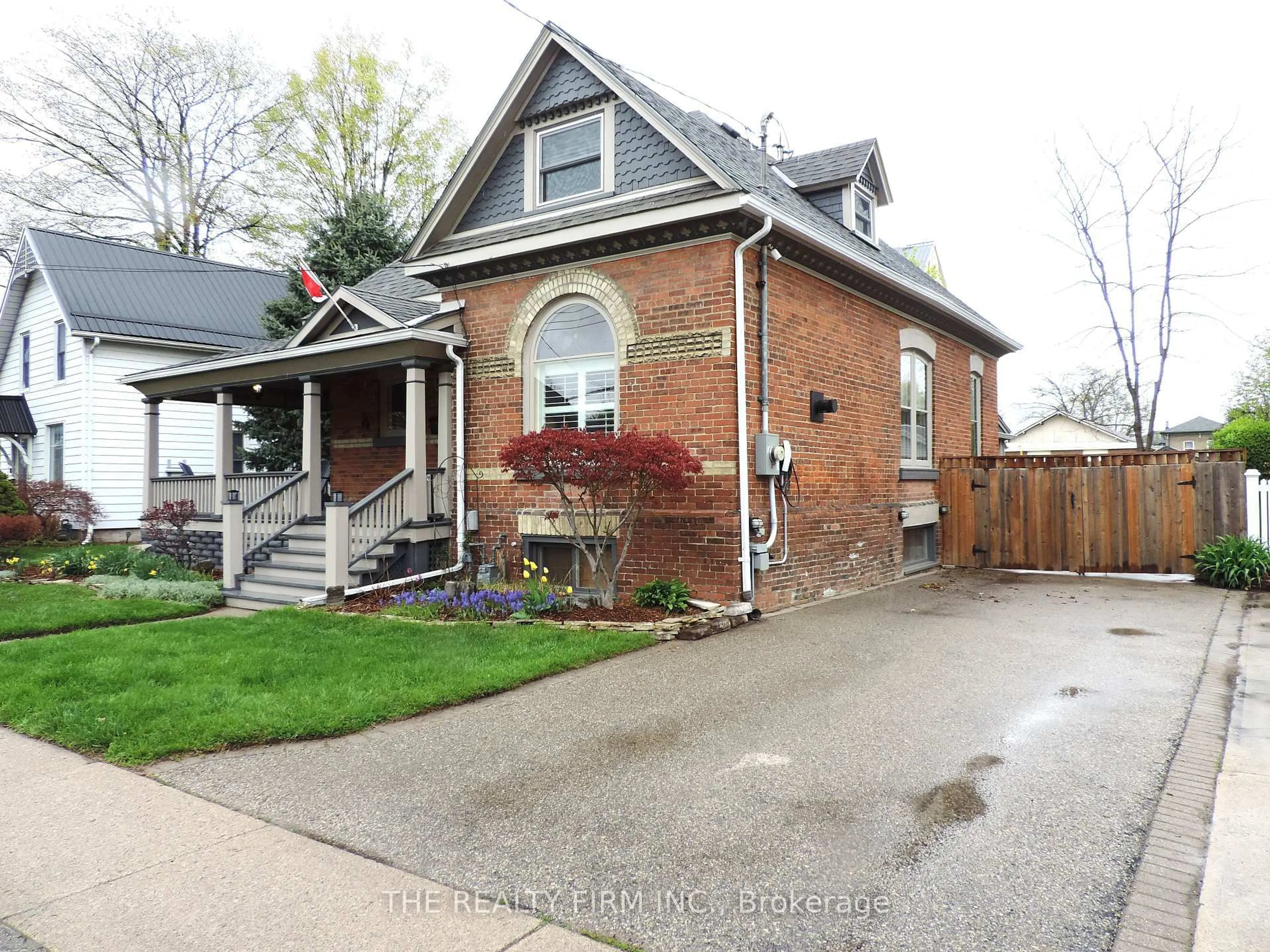Home with brick exterior material, street for 11 South St, Aylmer Ontario N5H 1P5