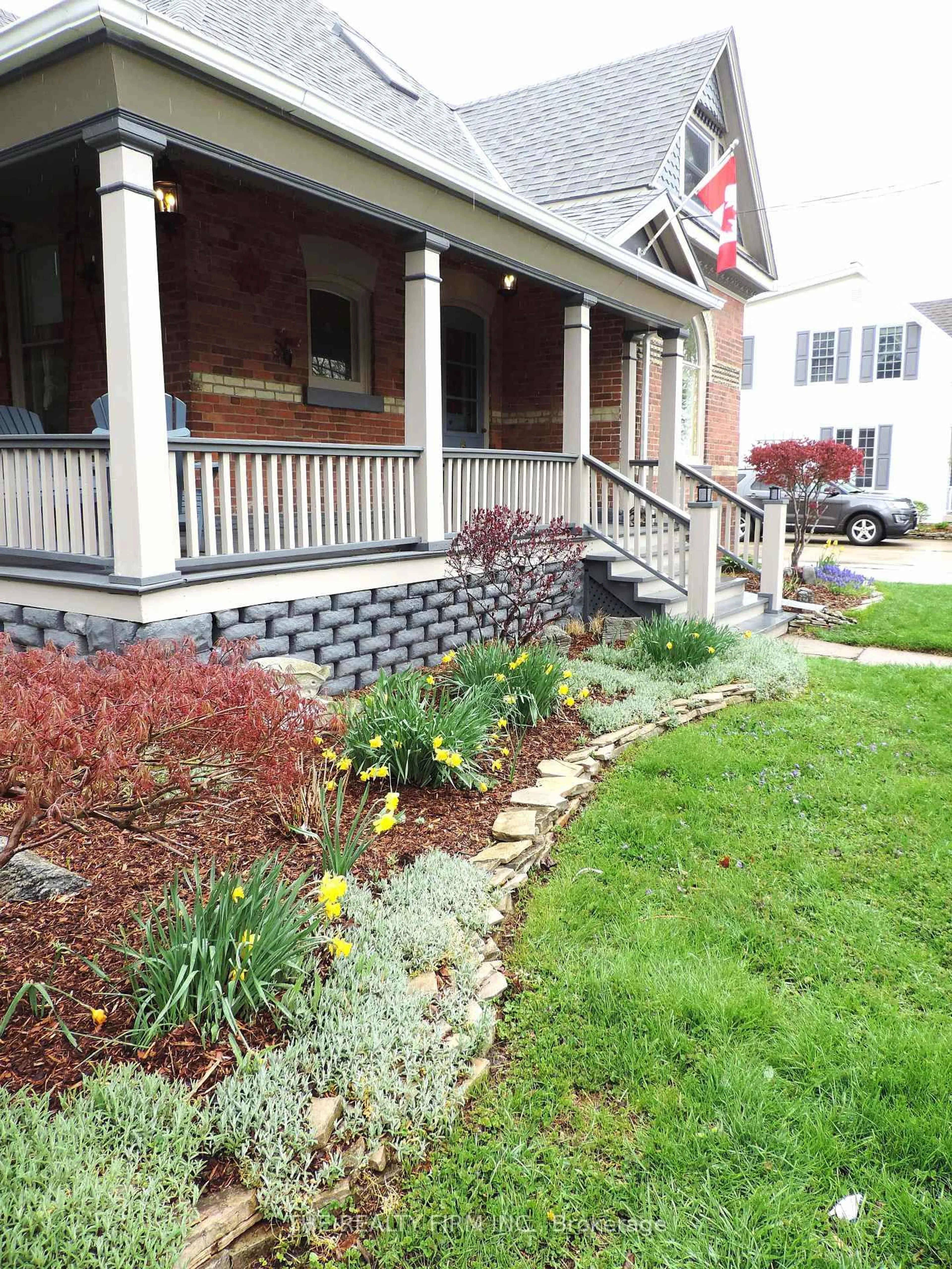 Unknown for 11 South St, Aylmer Ontario N5H 1P5