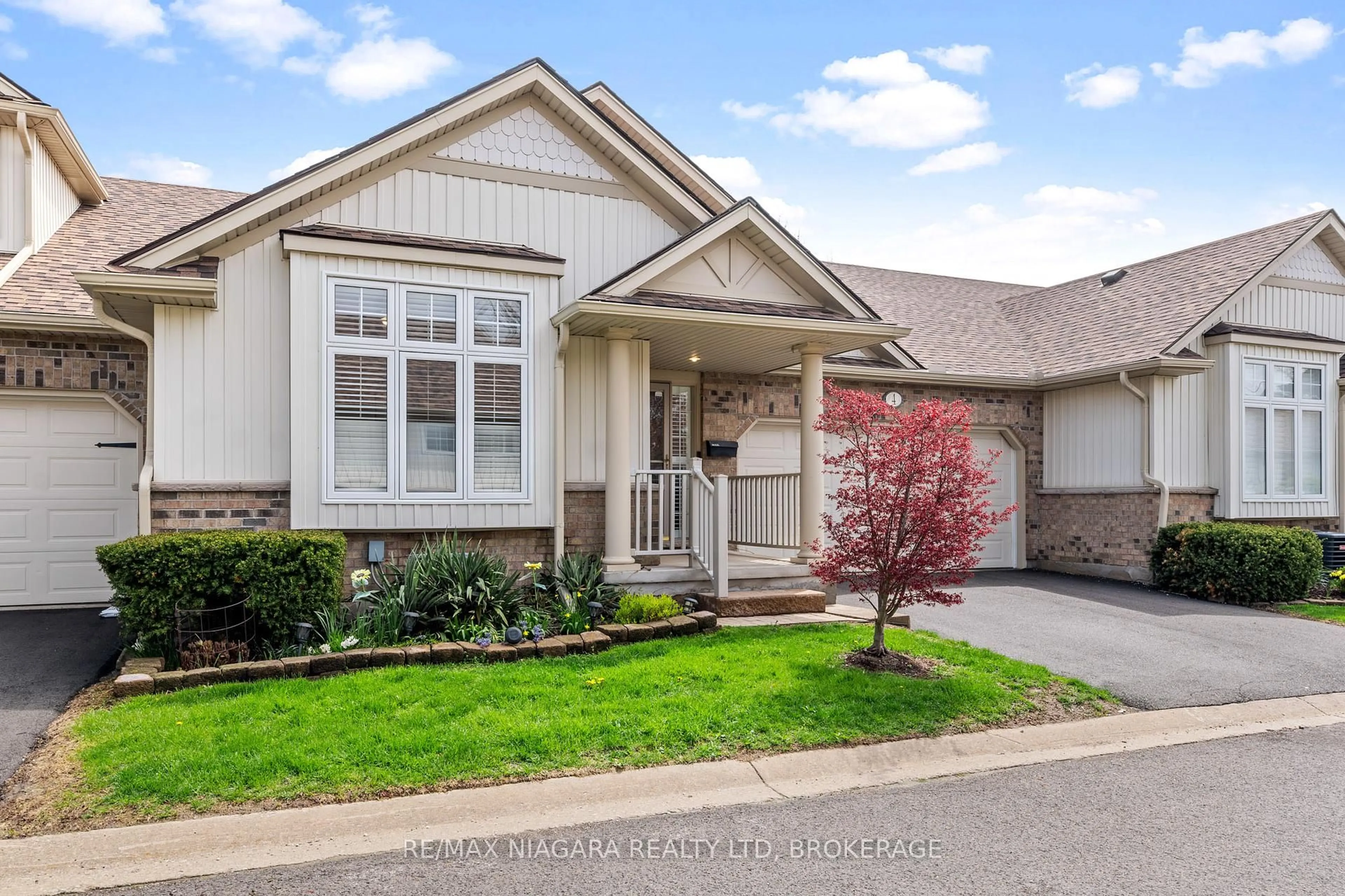 Home with vinyl exterior material, street for 3730 Disher St #4, Fort Erie Ontario L0S 1N0