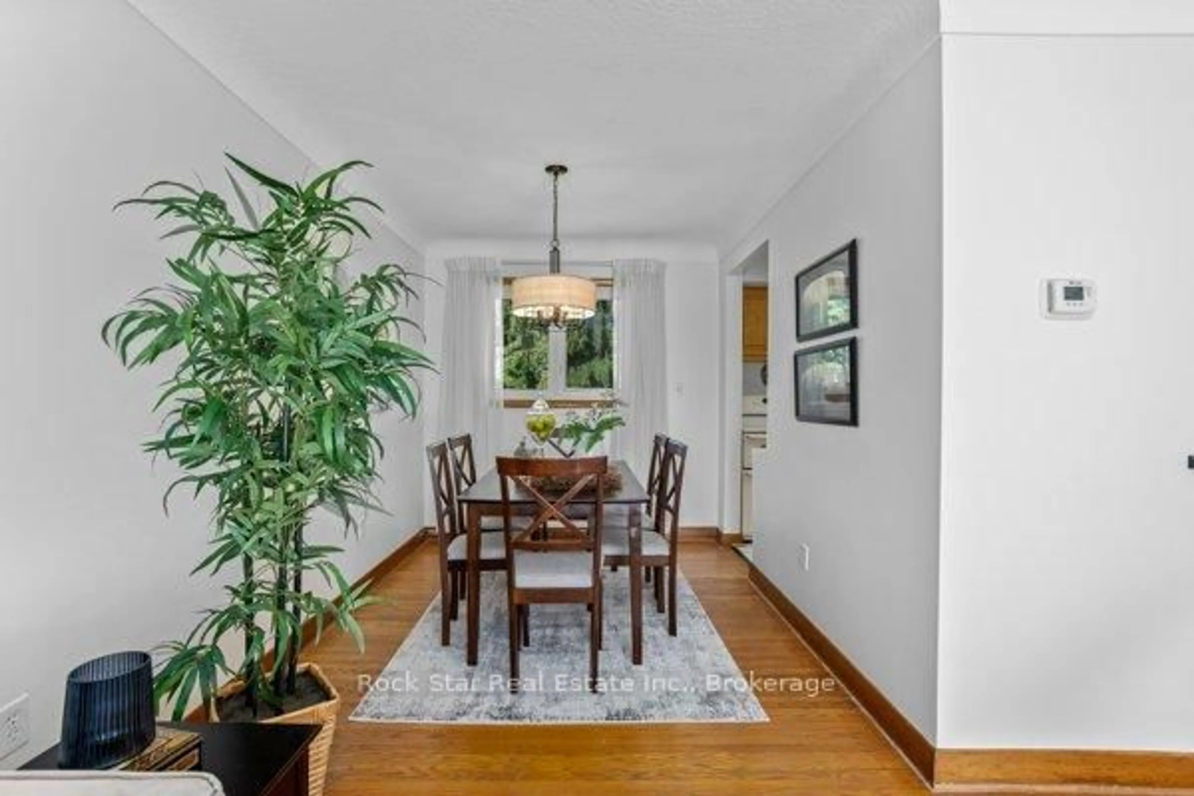 Dining room, unknown for 331 Meadowcrest Rd, Kingston Ontario K7M 3S4