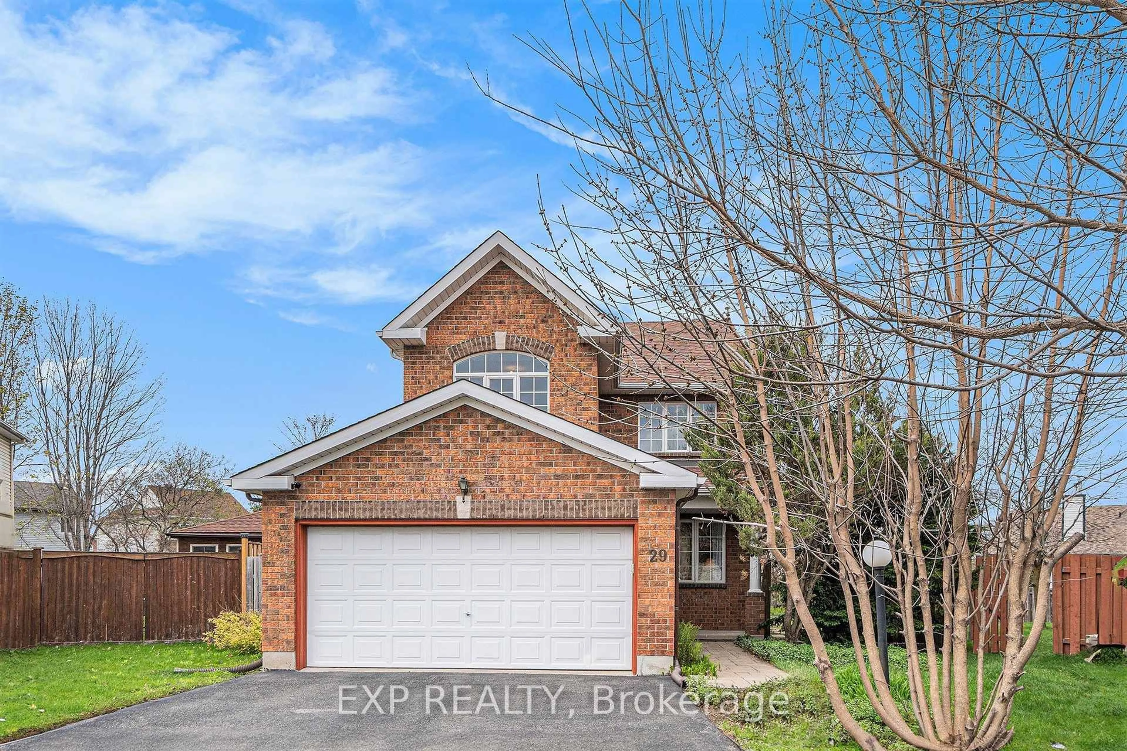 A pic from outside/outdoor area/front of a property/back of a property/a pic from drone, street for 29 Woodford Way, Ottawa Ontario K2J 4B9