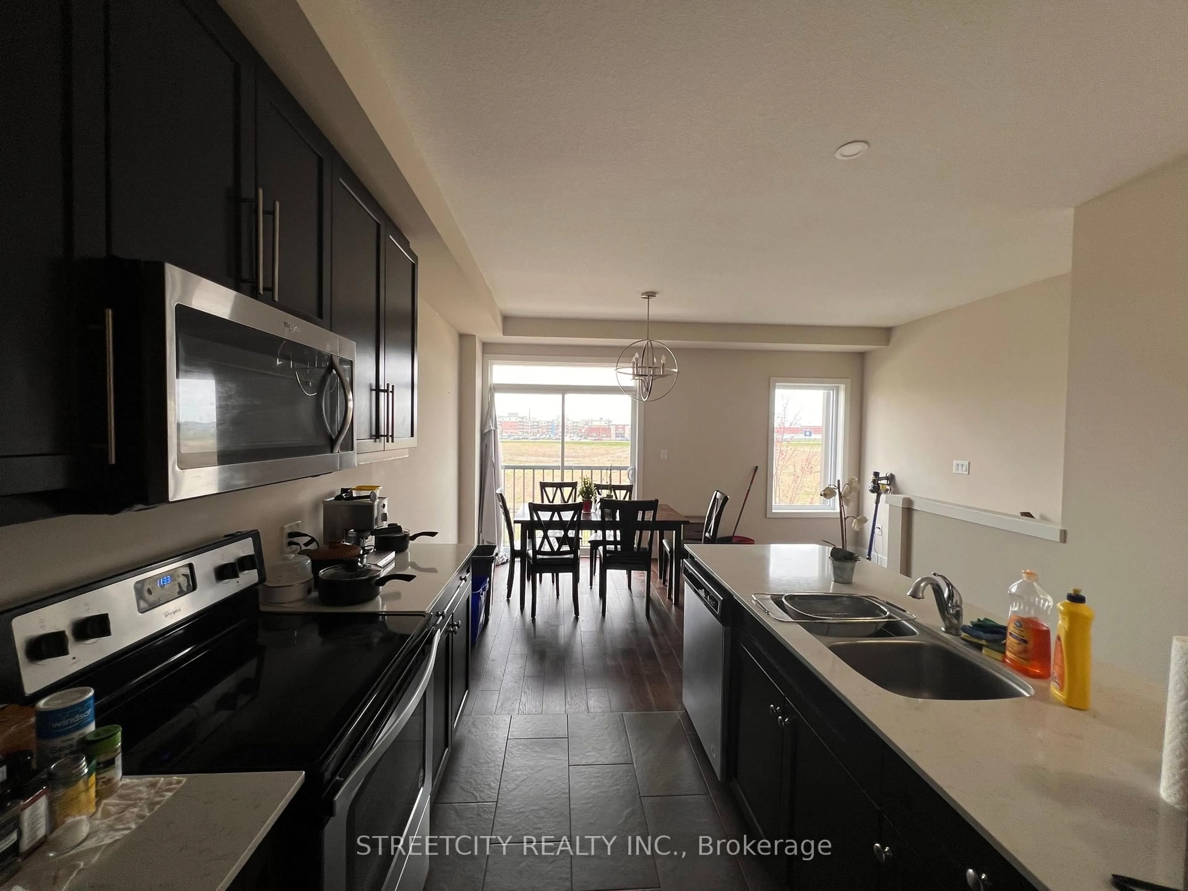 Open concept kitchen, unknown for 1960 Dalmagarry Rd #164, London North Ontario N6G 0T8