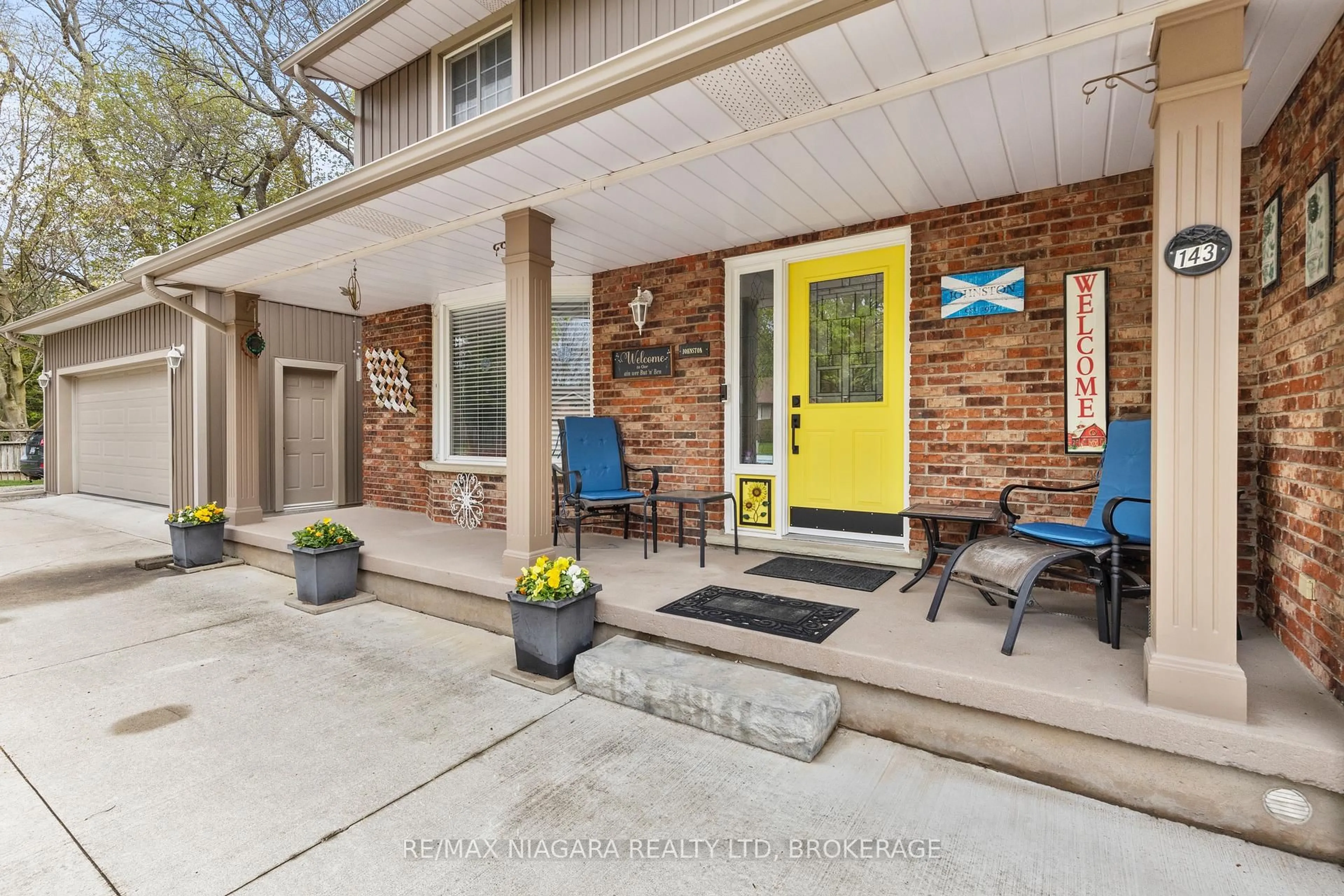 Patio, street for 143 Welland Rd, Pelham Ontario L0S 1E4