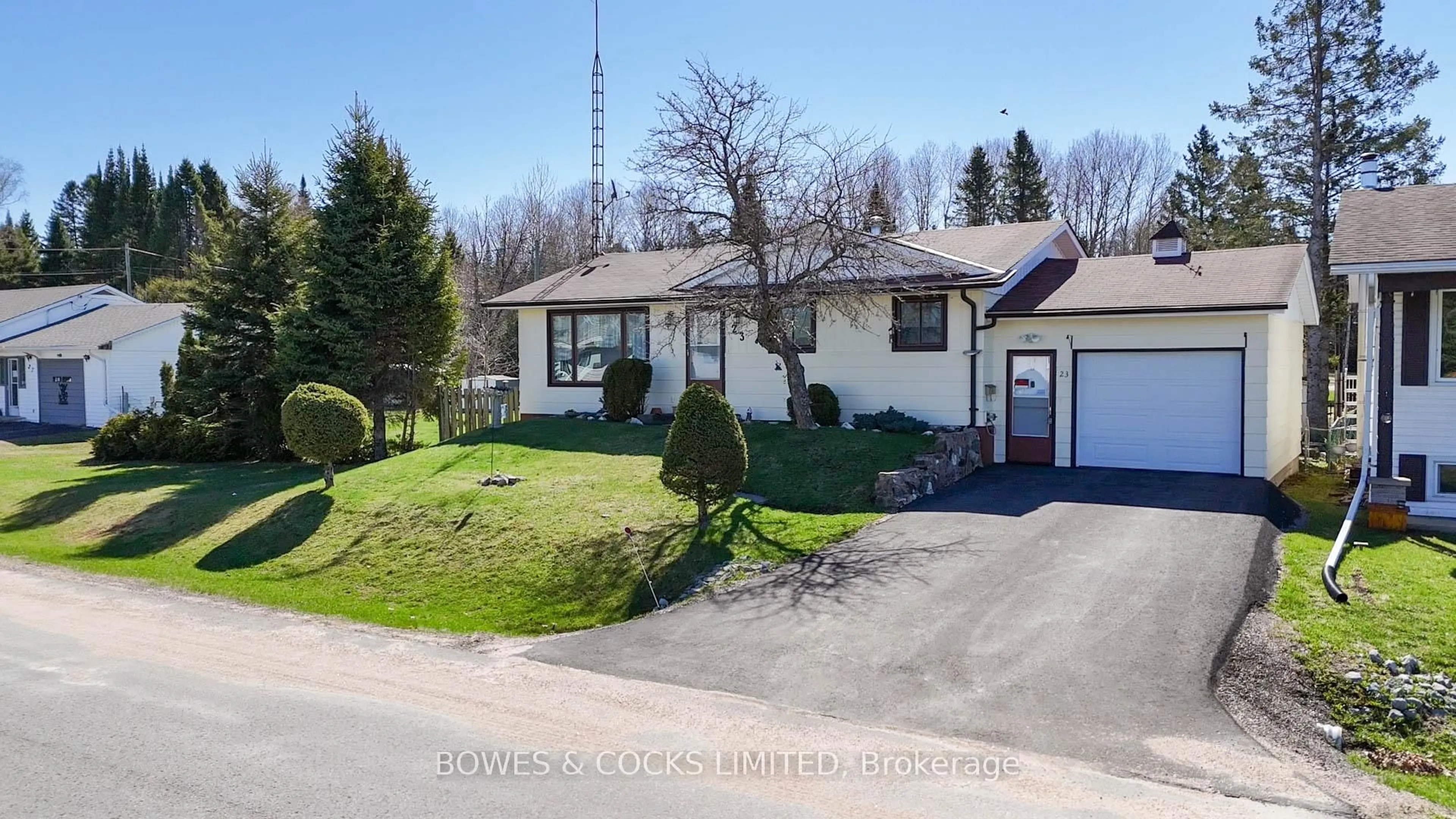 A pic from outside/outdoor area/front of a property/back of a property/a pic from drone, street for 23 Hemlock St, Highlands East Ontario K0L 1M0