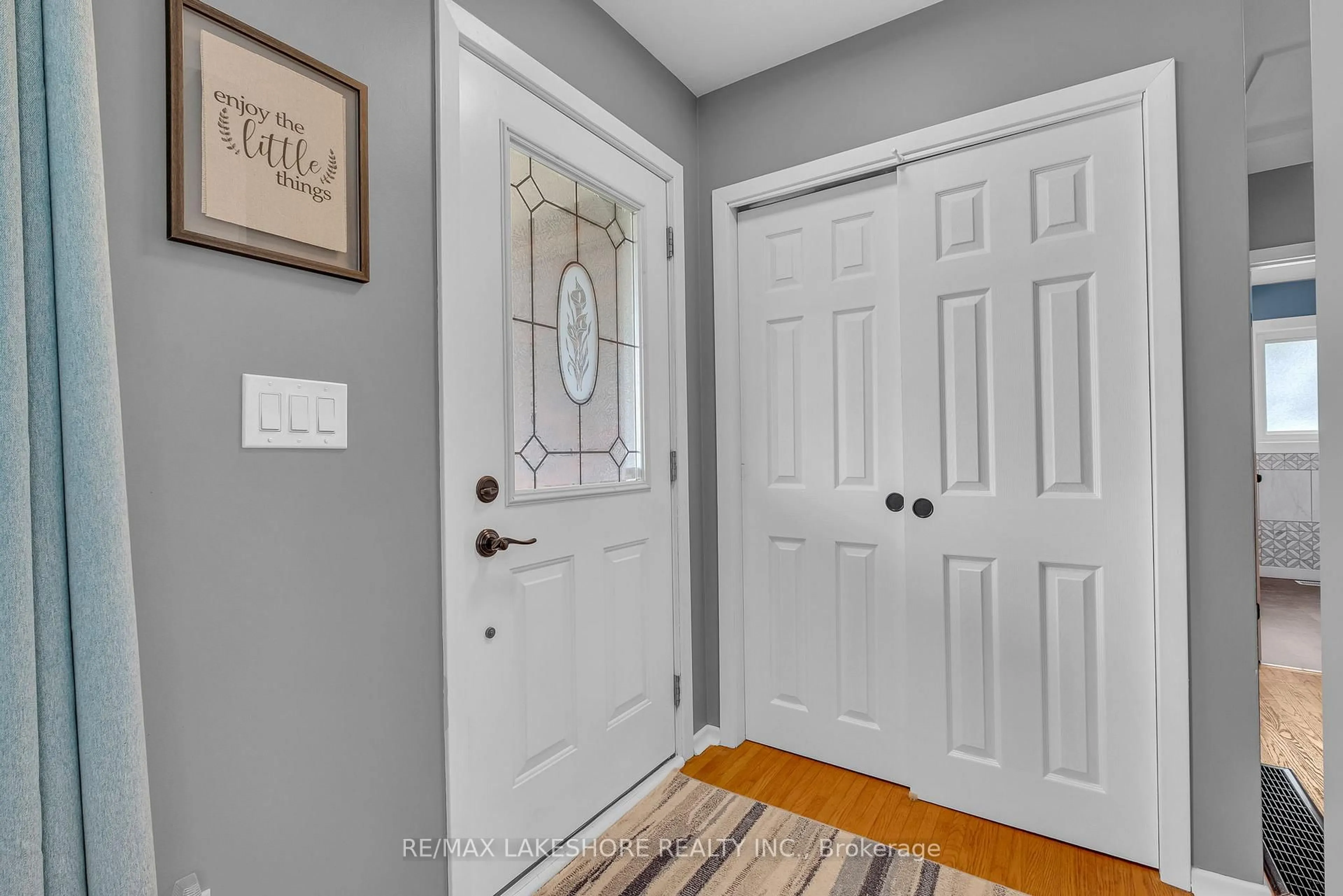Indoor entryway for 63 Division St, Cramahe Ontario K0K 1S0