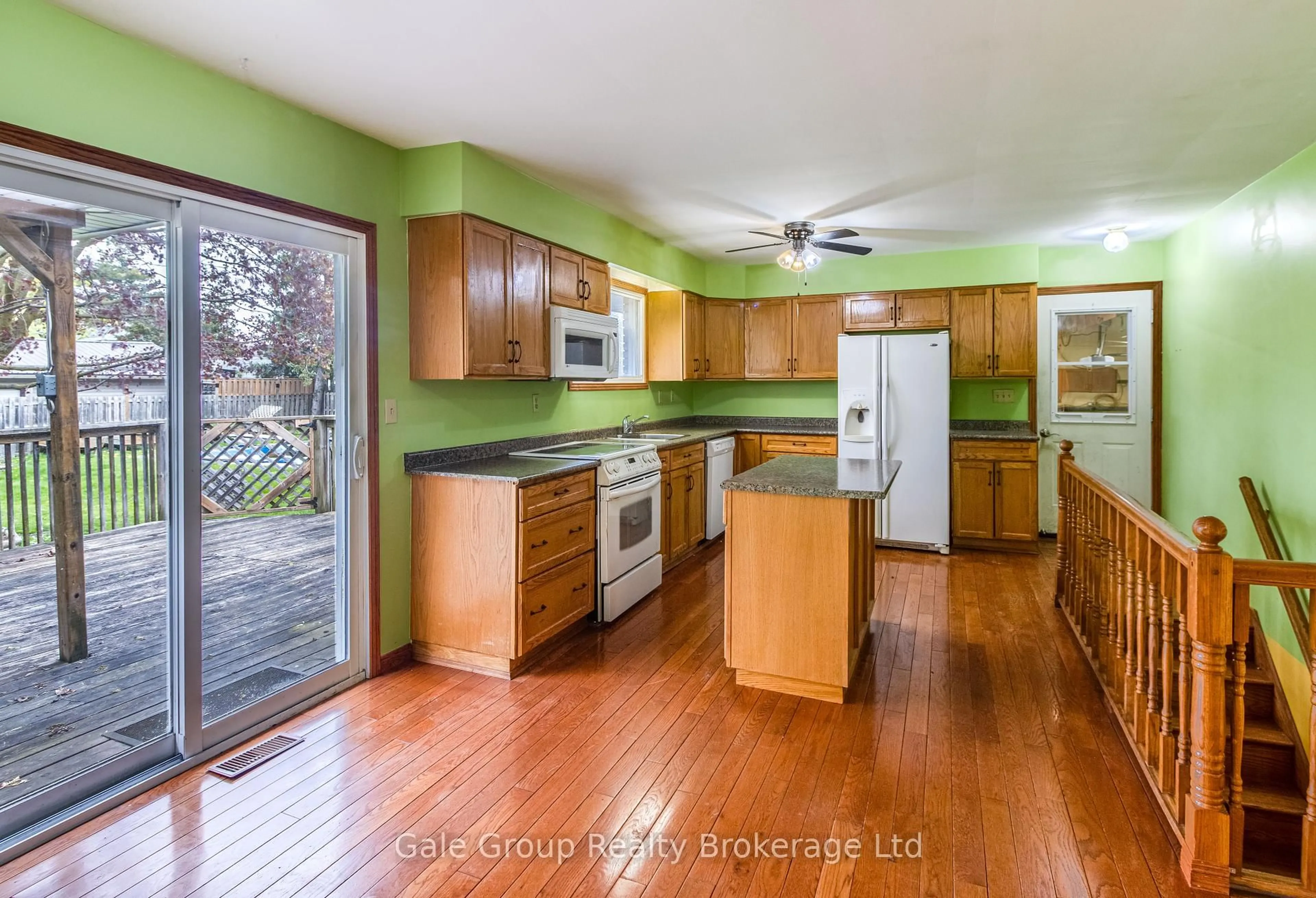 Open concept kitchen, unknown for 8 South St, Norwich Ontario N0J 1P0
