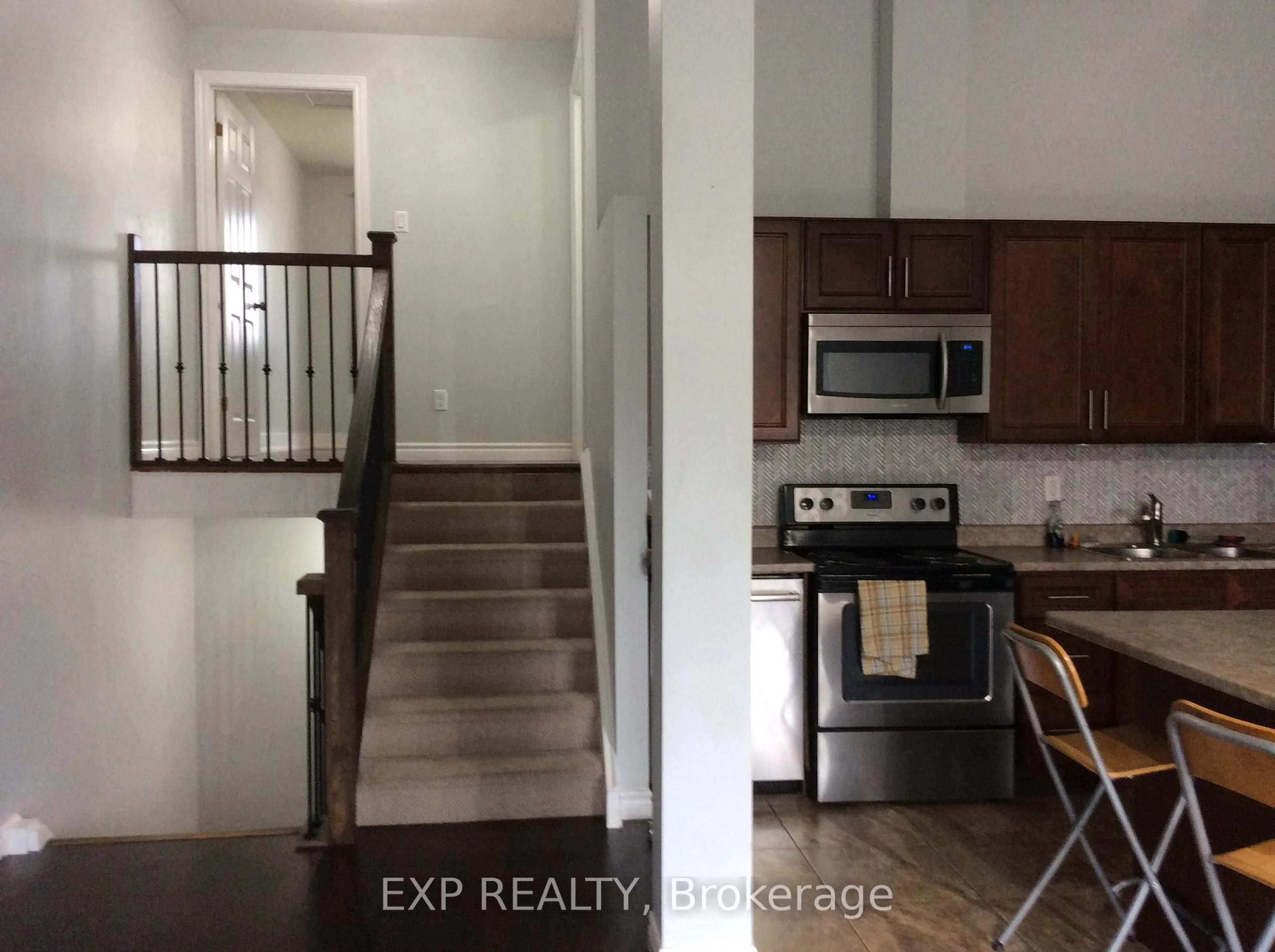 Unknown for 118 Overlea Dr, Kitchener Ontario N2M 1T1