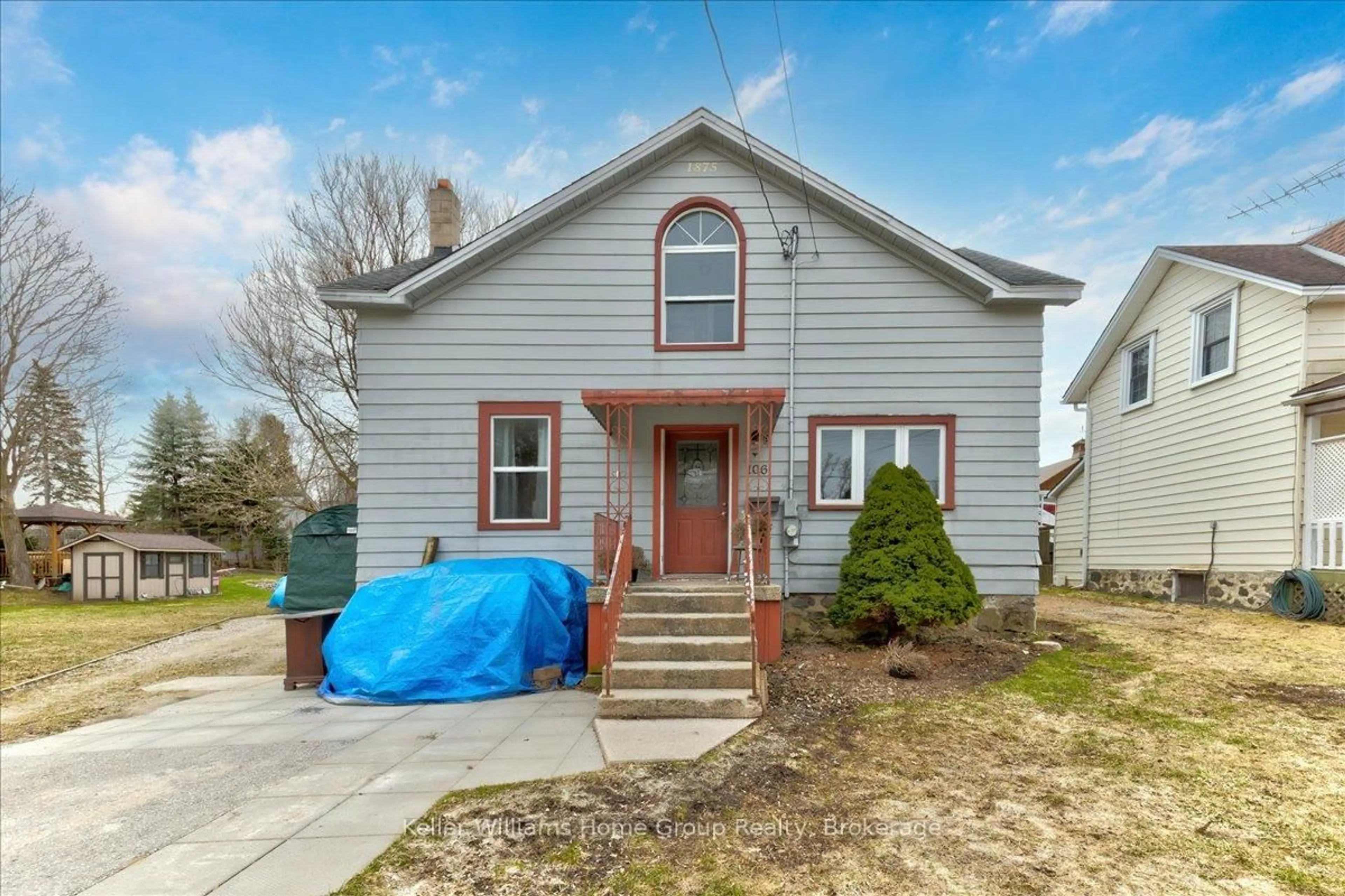Home with vinyl exterior material, street for 106 William St, West Grey Ontario N0G 2M0
