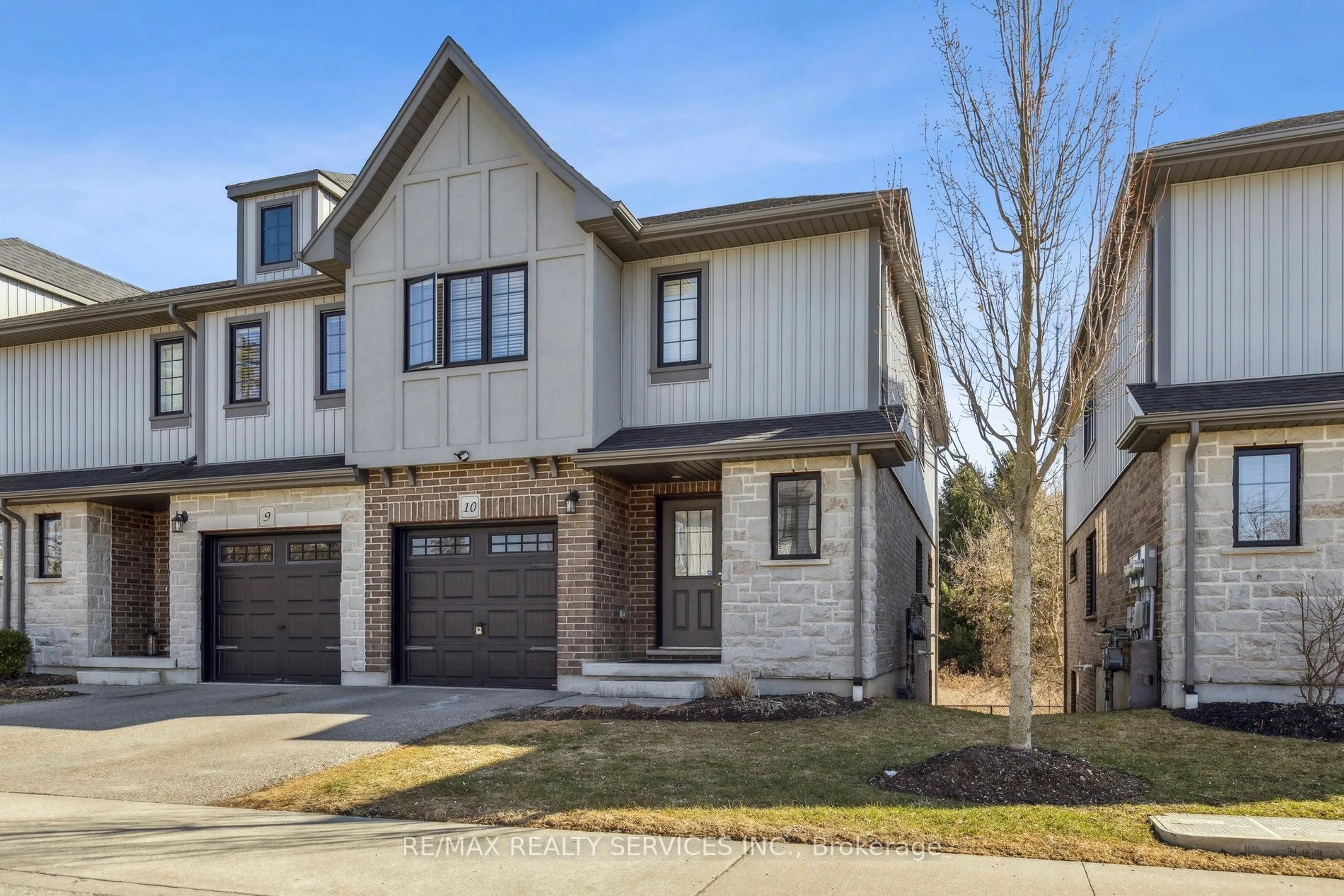 Home with brick exterior material, street for 625 Blackbridge Rd #10, Cambridge Ontario N0B 1M0