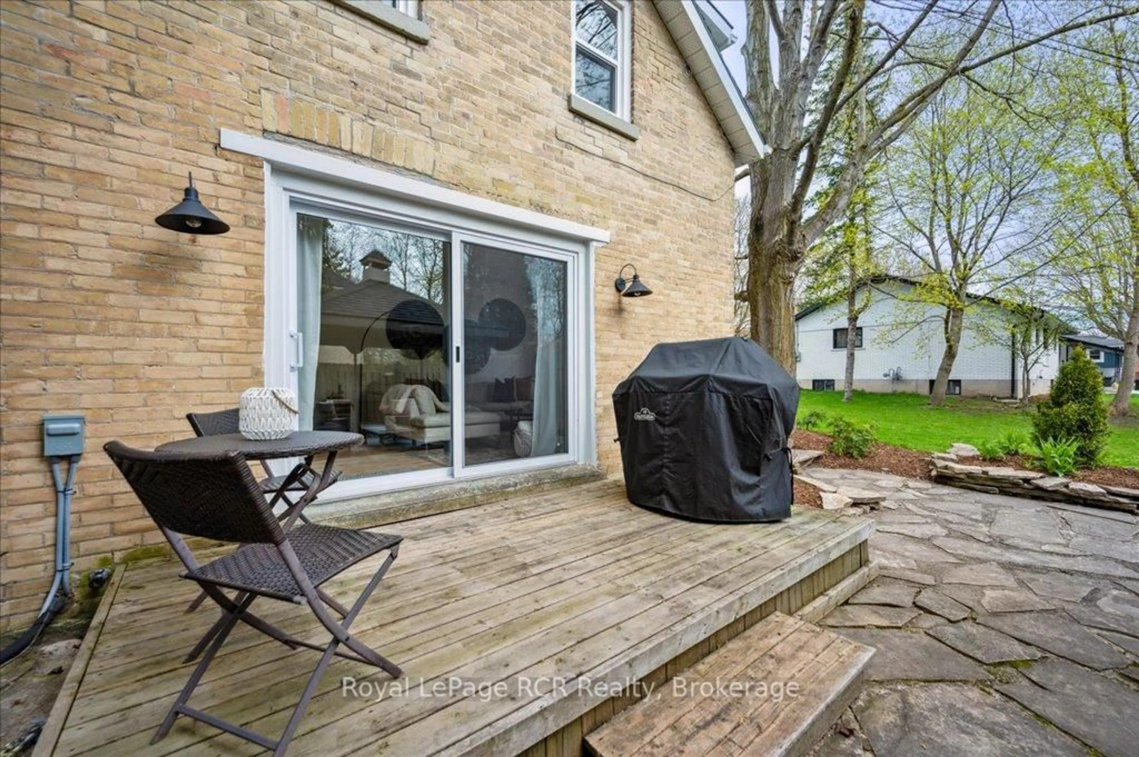 Patio, street for 204 Durham St, Wellington North Ontario N0G 2L2