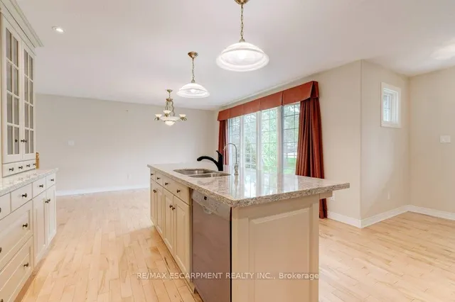 Additional property image - 2272 Troy Rd