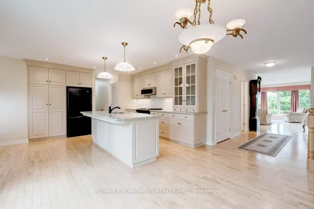 Additional property image - 2272 Troy Rd