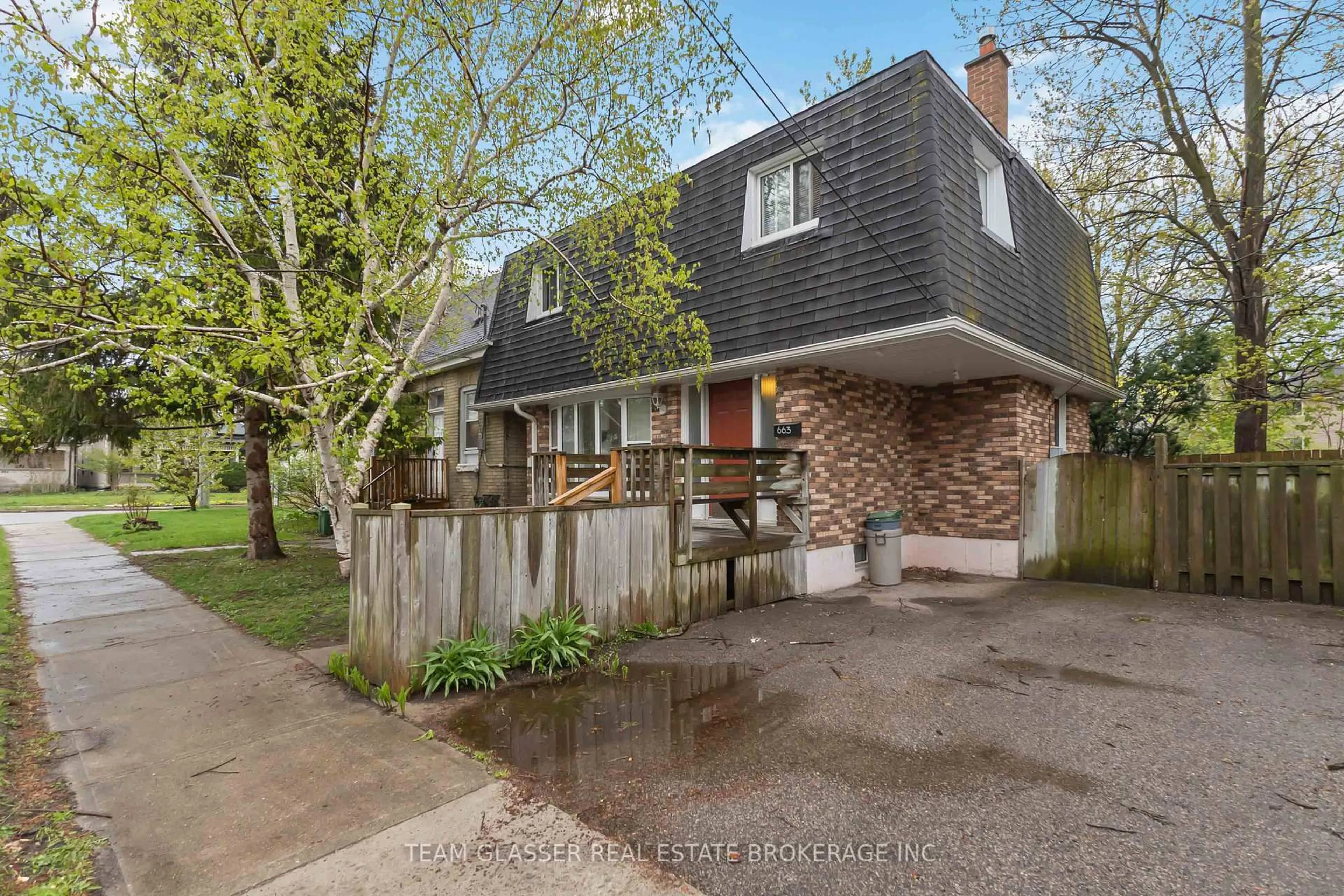 Unknown for 477 ELIZABETH St, London East Ontario N5W 3R9