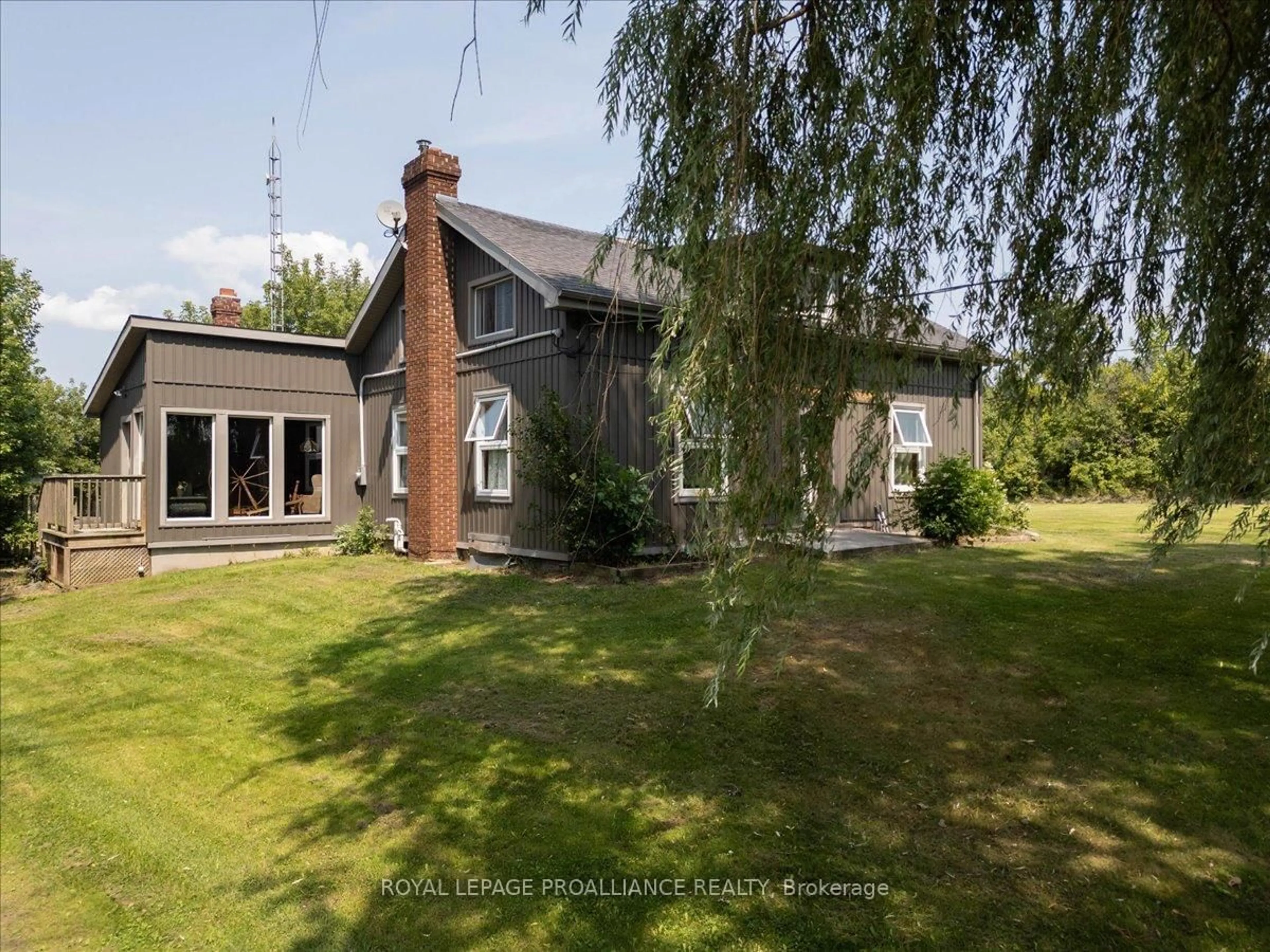 A pic from outside/outdoor area/front of a property/back of a property/a pic from drone, building for 2085 Enright Rd, Shannonville Ontario K0K 2N0