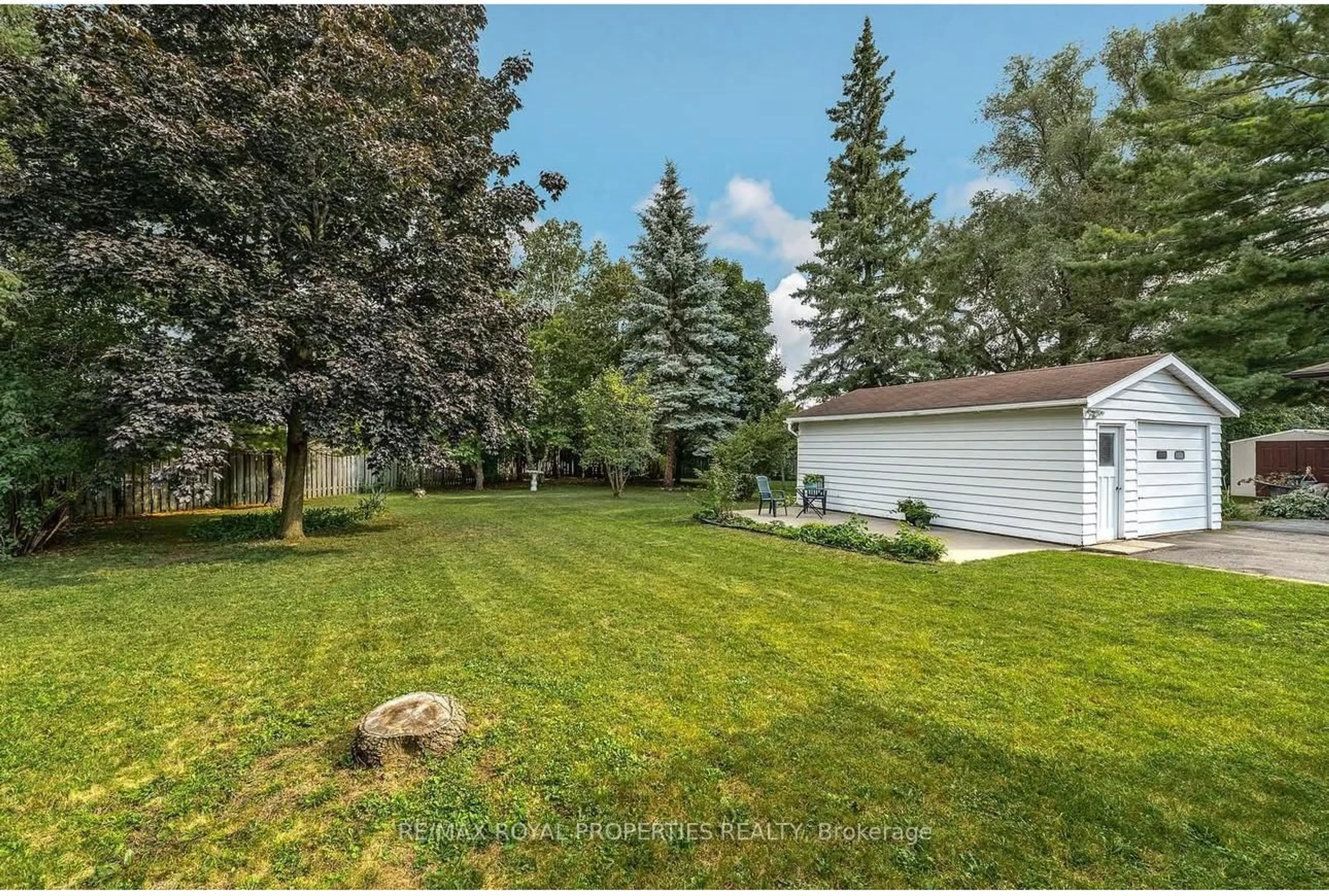 A pic from outside/outdoor area/front of a property/back of a property/a pic from drone, unknown for 134 Hastings Dr, Belleville Ontario K8N 1J5