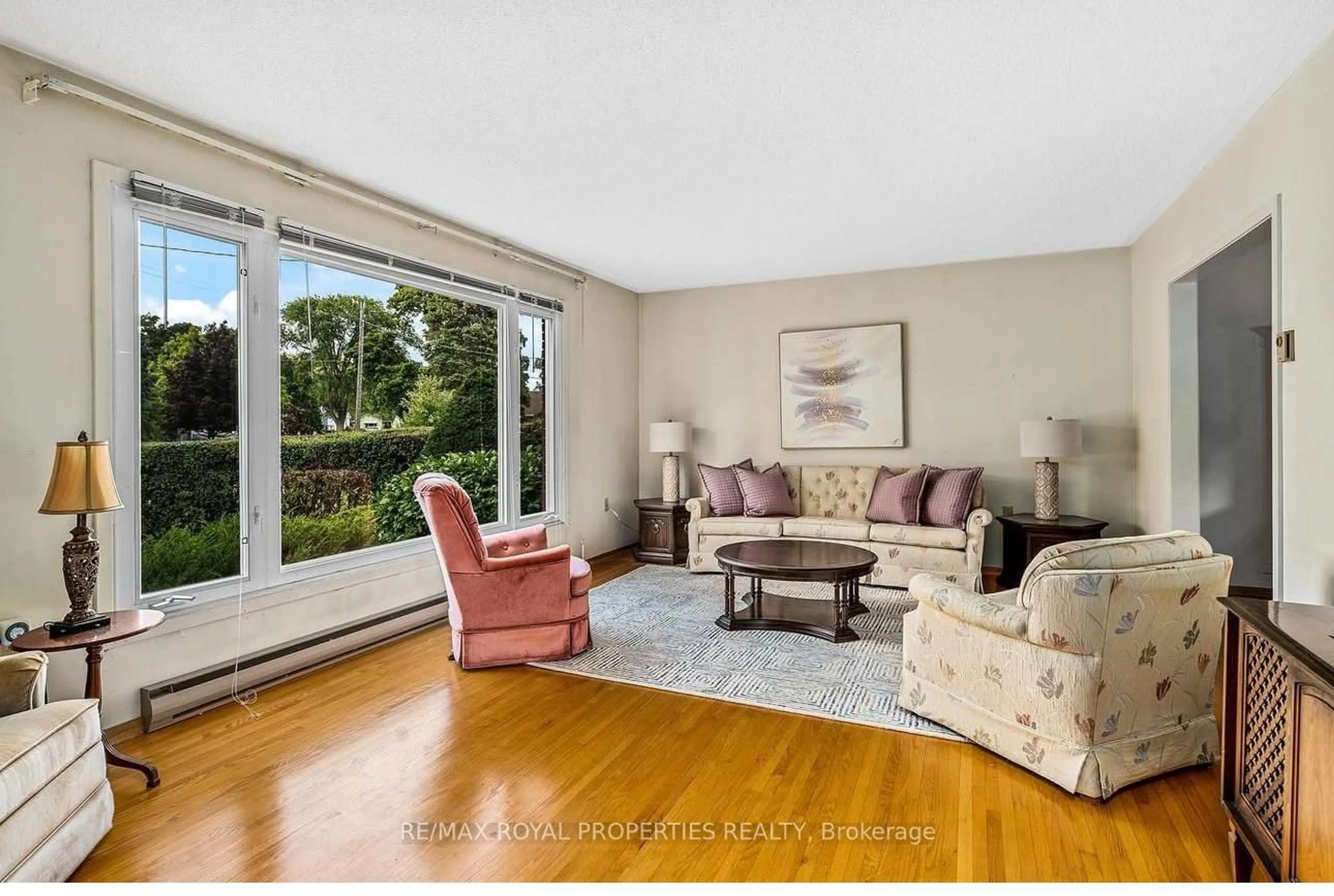 Living room with furniture, unknown for 134 Hastings Dr, Belleville Ontario K8N 1J5