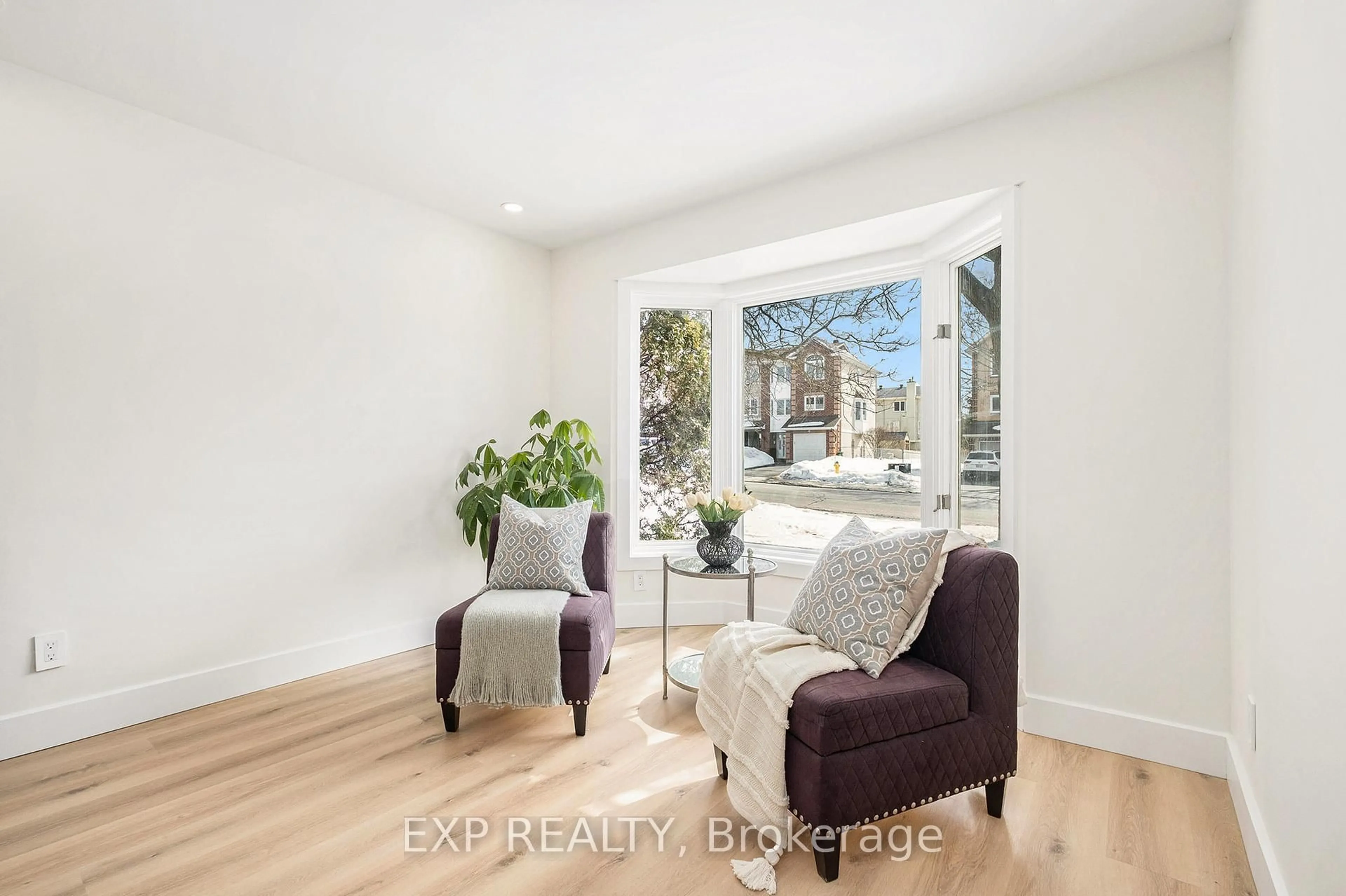 Unknown for 16 Weybridge Dr, Ottawa Ontario K2J 2X2