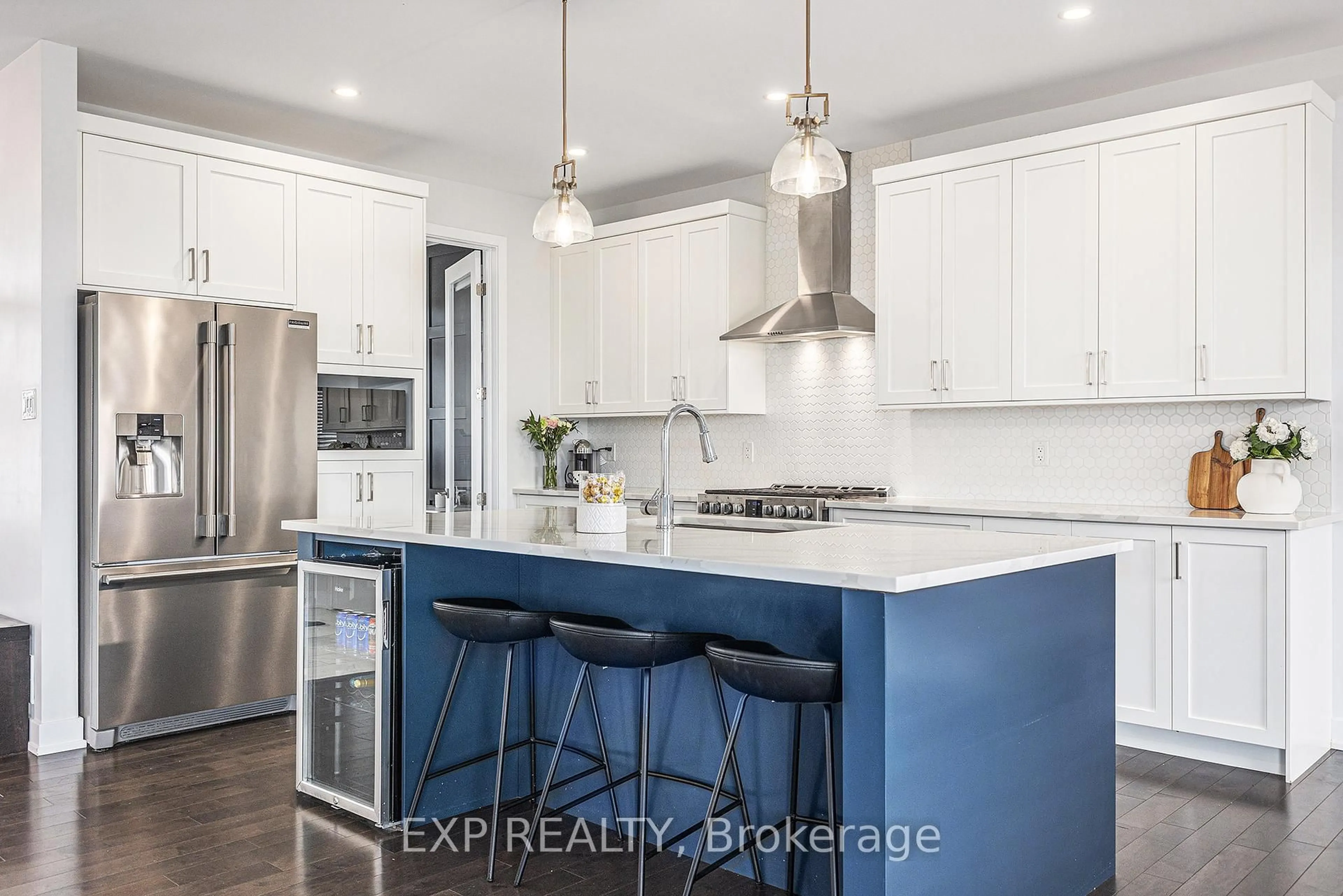 Contemporary kitchen, unknown for 145 Harold Jones Way, Ashton Ontario K0A 1B0
