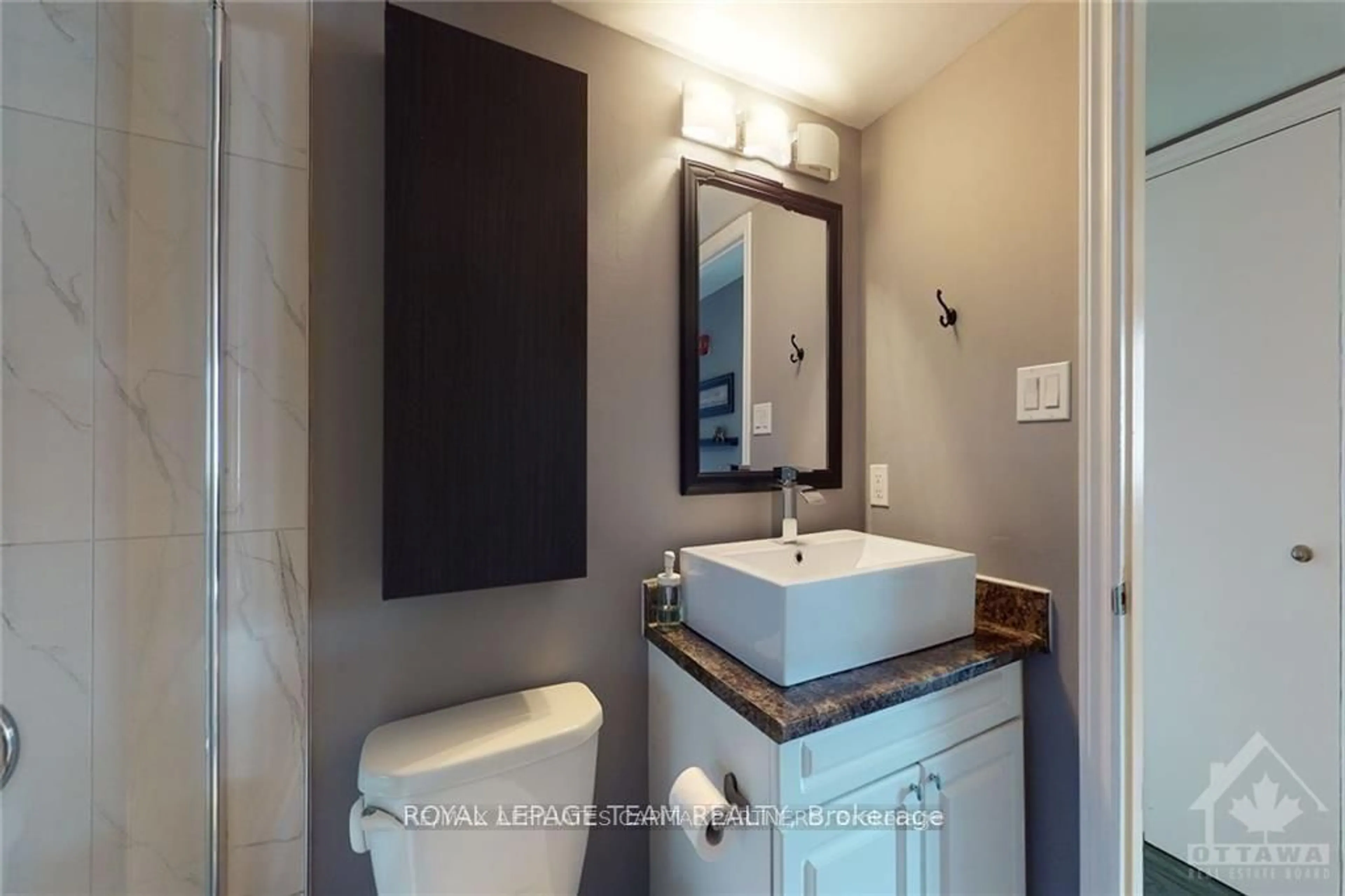 Standard bathroom, ceramic/tile floor for 266 LORRY GREENBERG Dr #204, Ottawa Ontario K1T 3J9