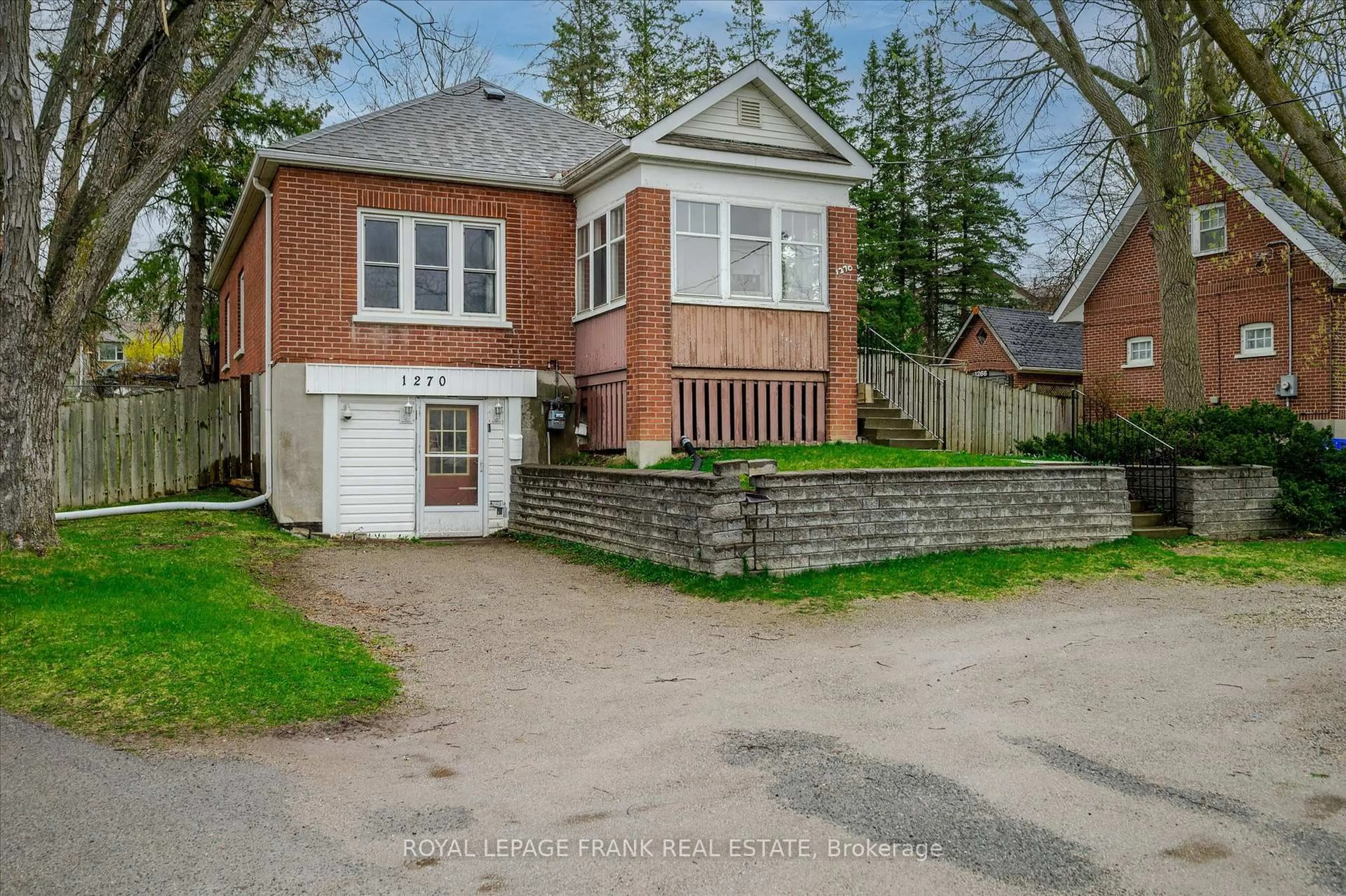 Home with brick exterior material, street for 1270 Clonsilla Ave, Peterborough Ontario K9J 5Z2