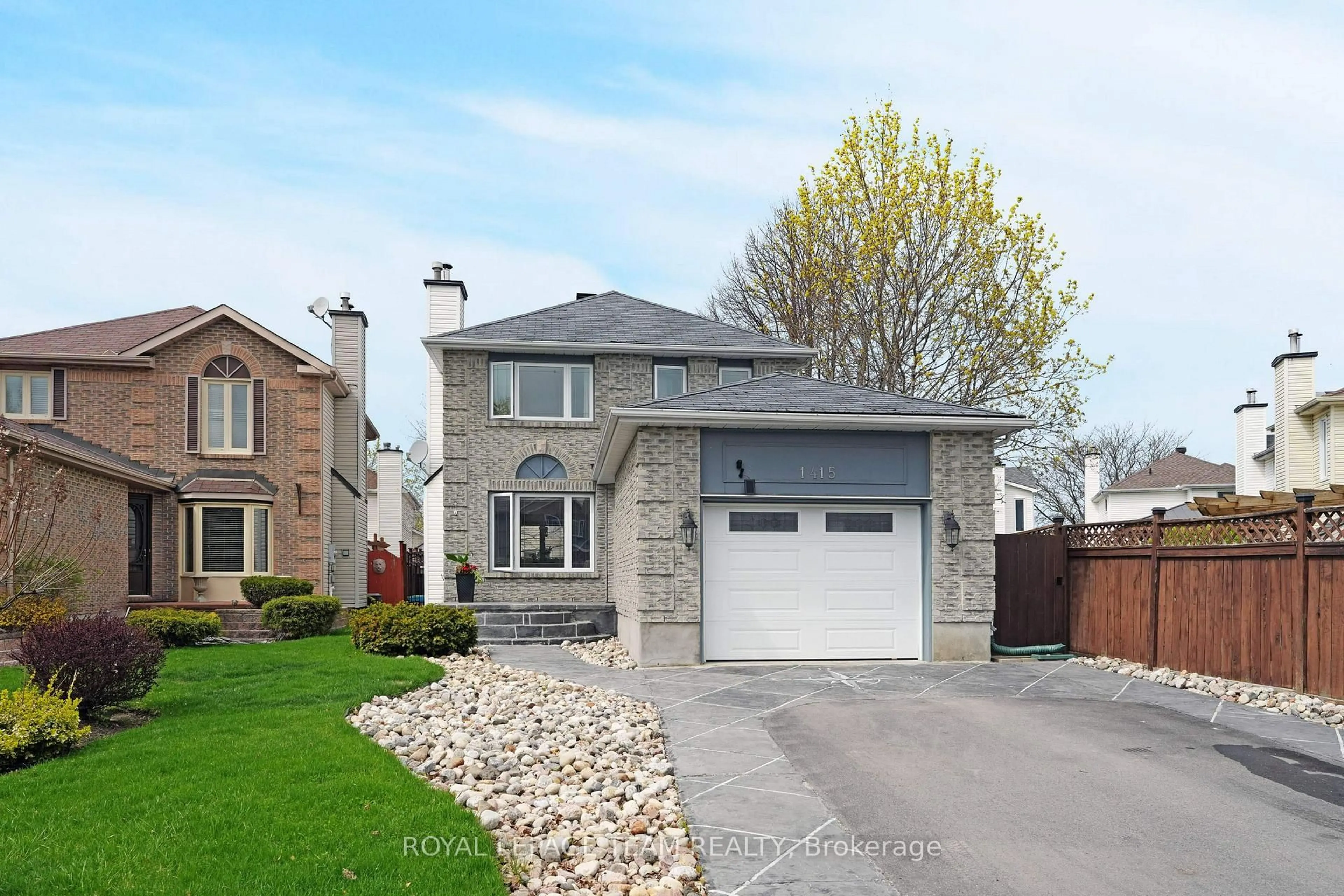 Home with brick exterior material, street for 1415 Shawinigan St, Ottawa Ontario K4A 2N2