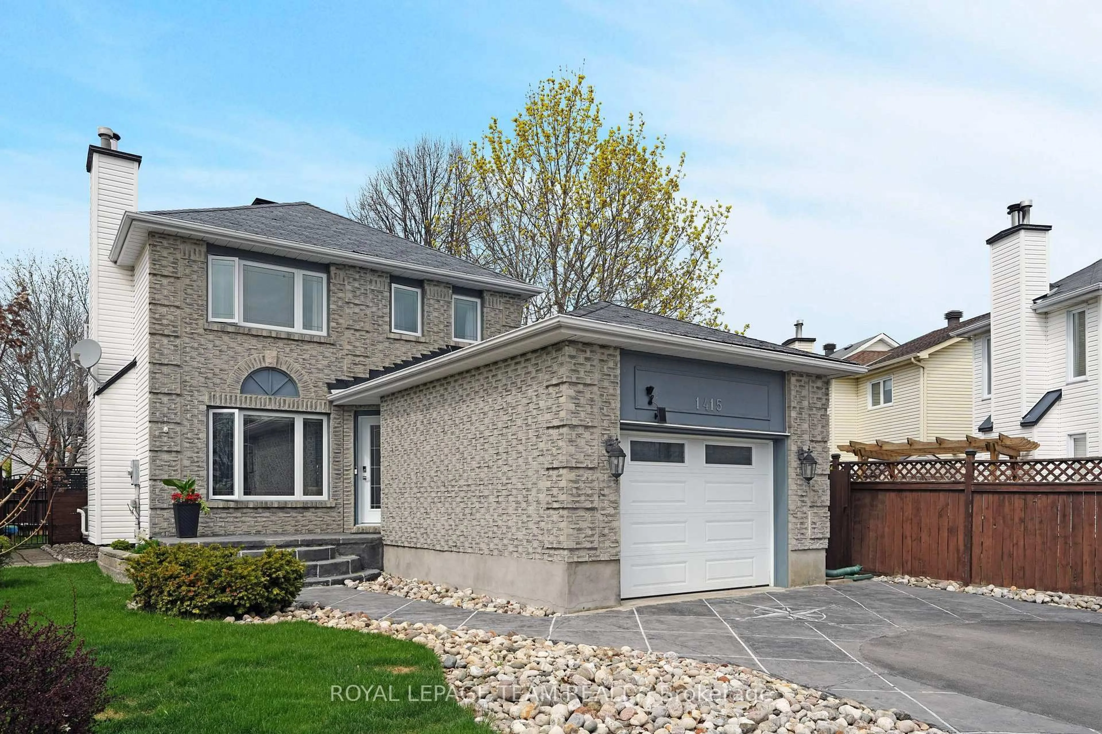 Home with brick exterior material, street for 1415 Shawinigan St, Ottawa Ontario K4A 2N2