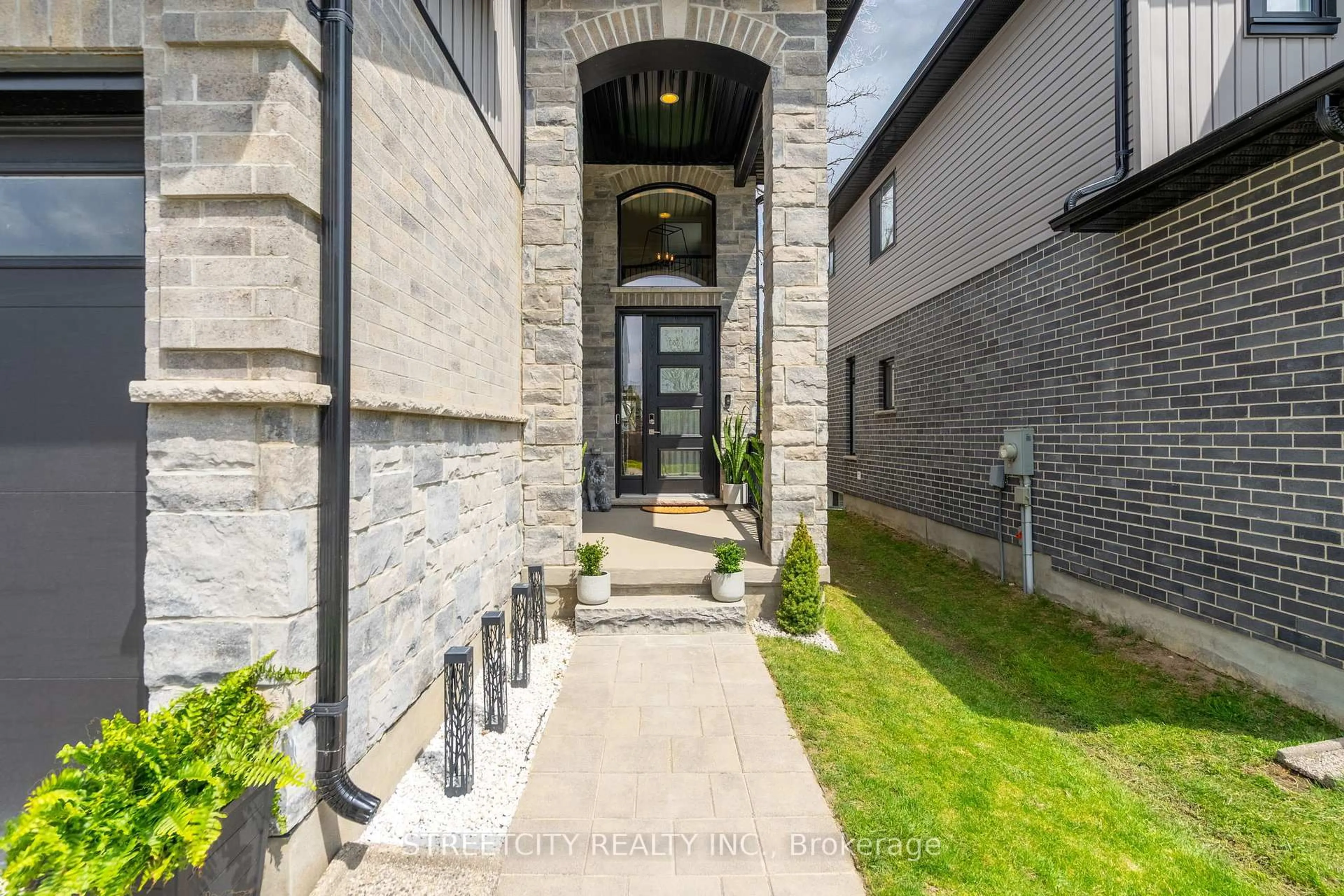 Unknown for 2026 Gough Ave, London North Ontario N5X 0K4