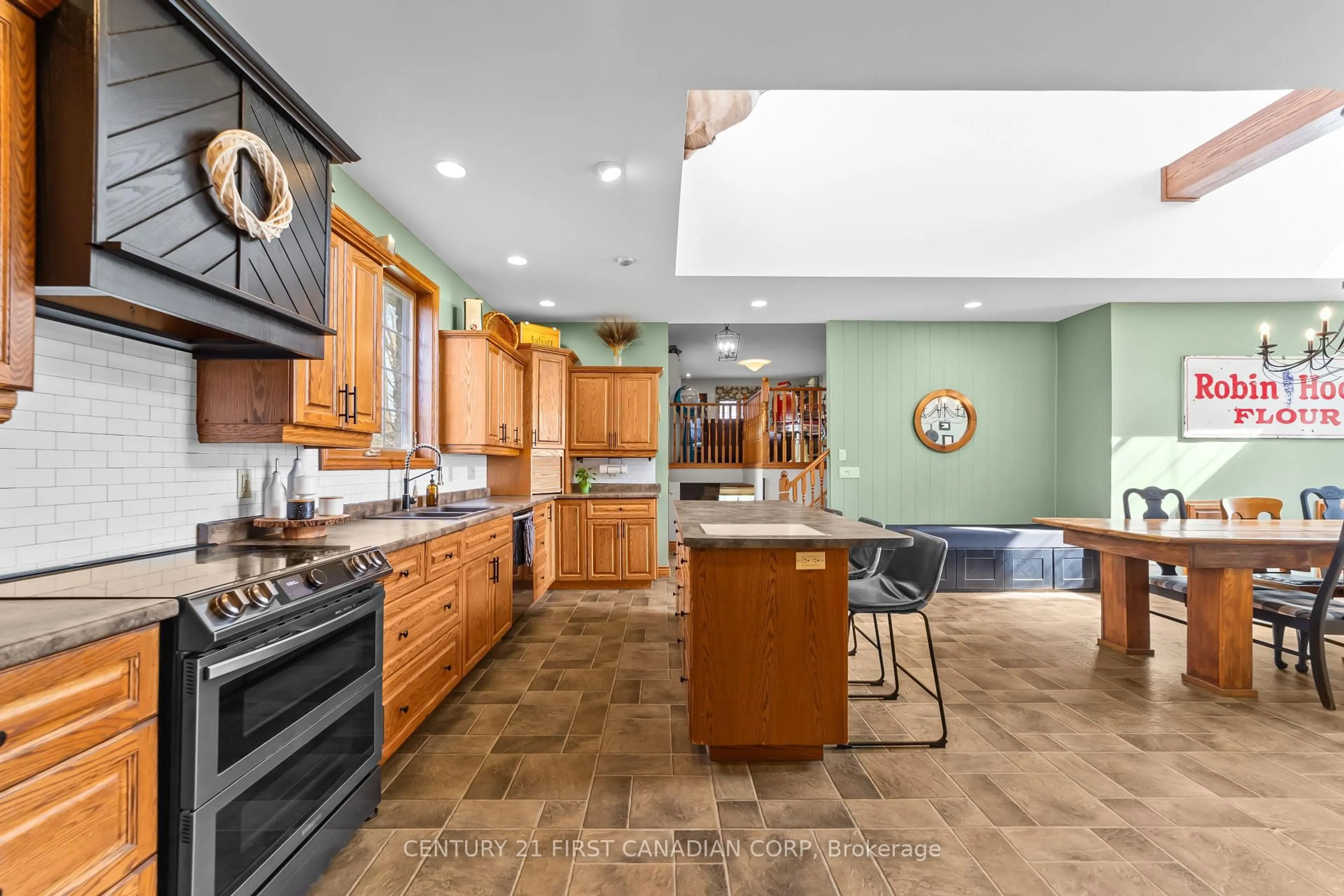Open concept kitchen, ceramic/tile floor for 5291 Mount Carmel Dr, North Middlesex Ontario N0M 2J0
