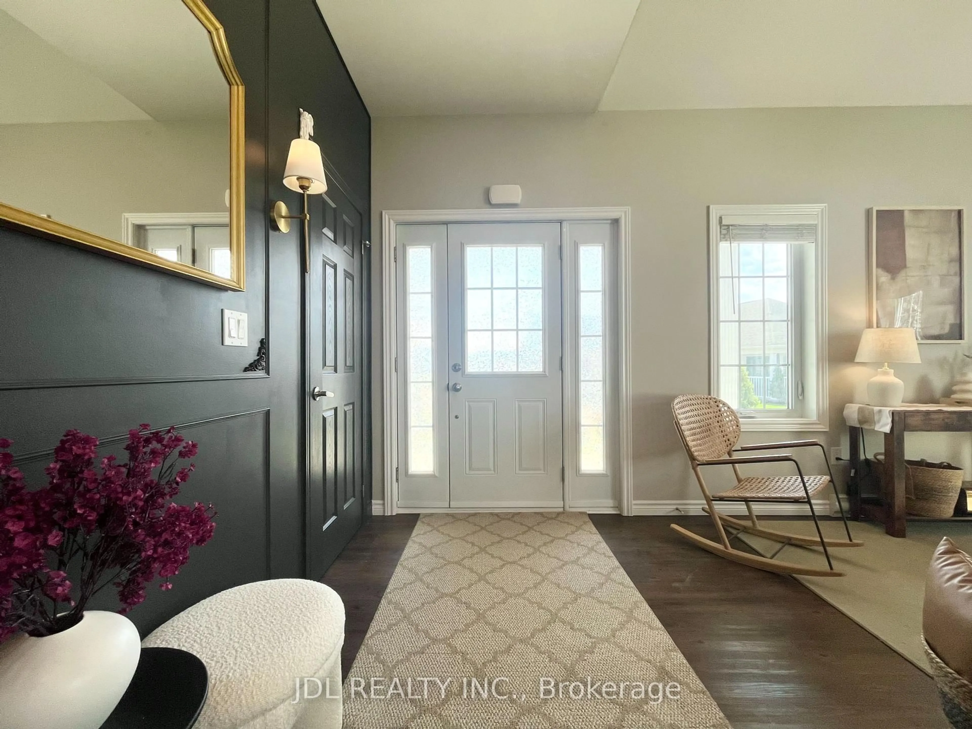 Indoor entryway for 300 Croft St #1002, Port Hope Ontario L1A 0E1