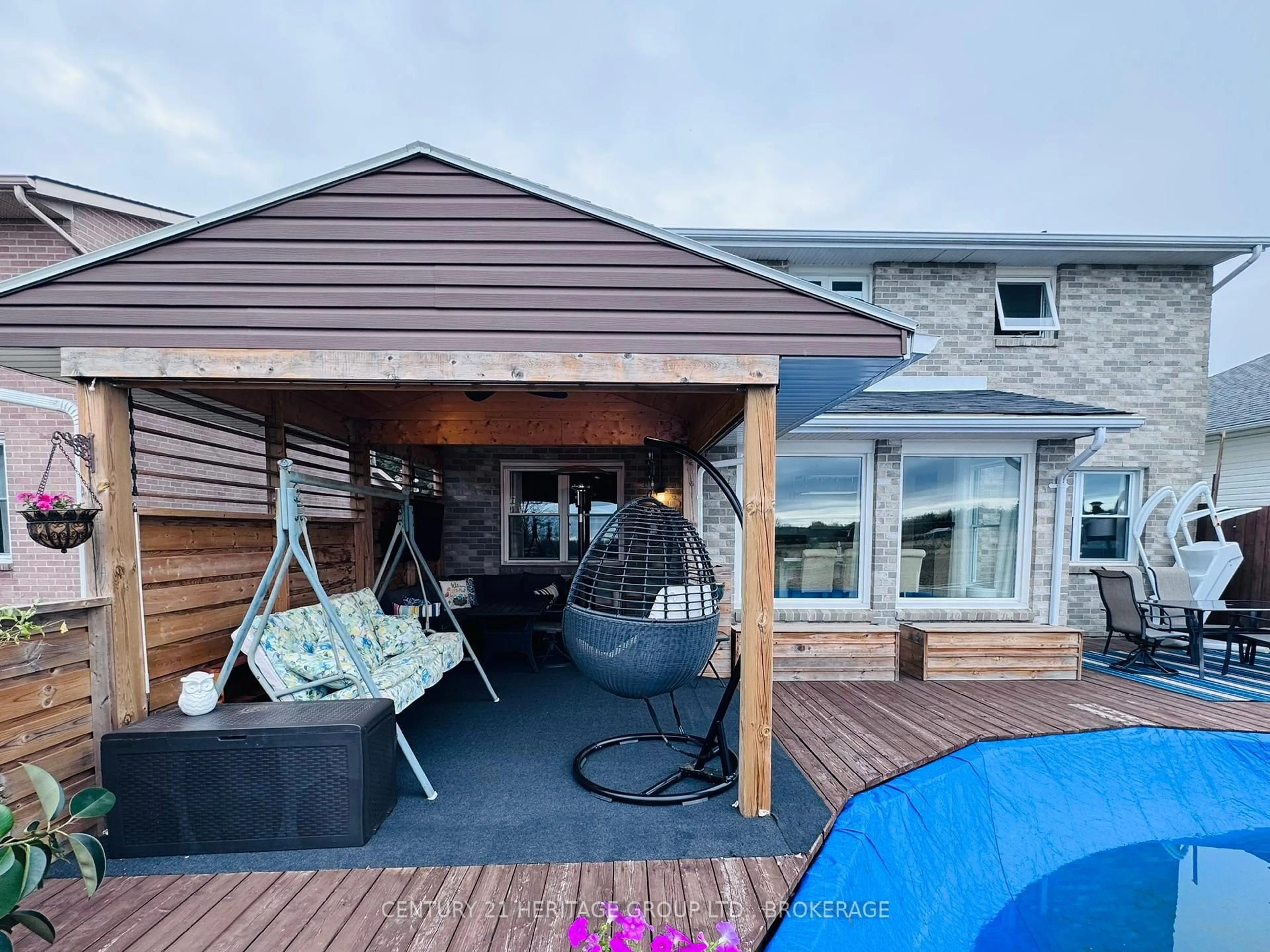 A pic from outside/outdoor area/front of a property/back of a property/a pic from drone, unknown for 66 Angus Dr, Greater Napanee Ontario K7R 3W9