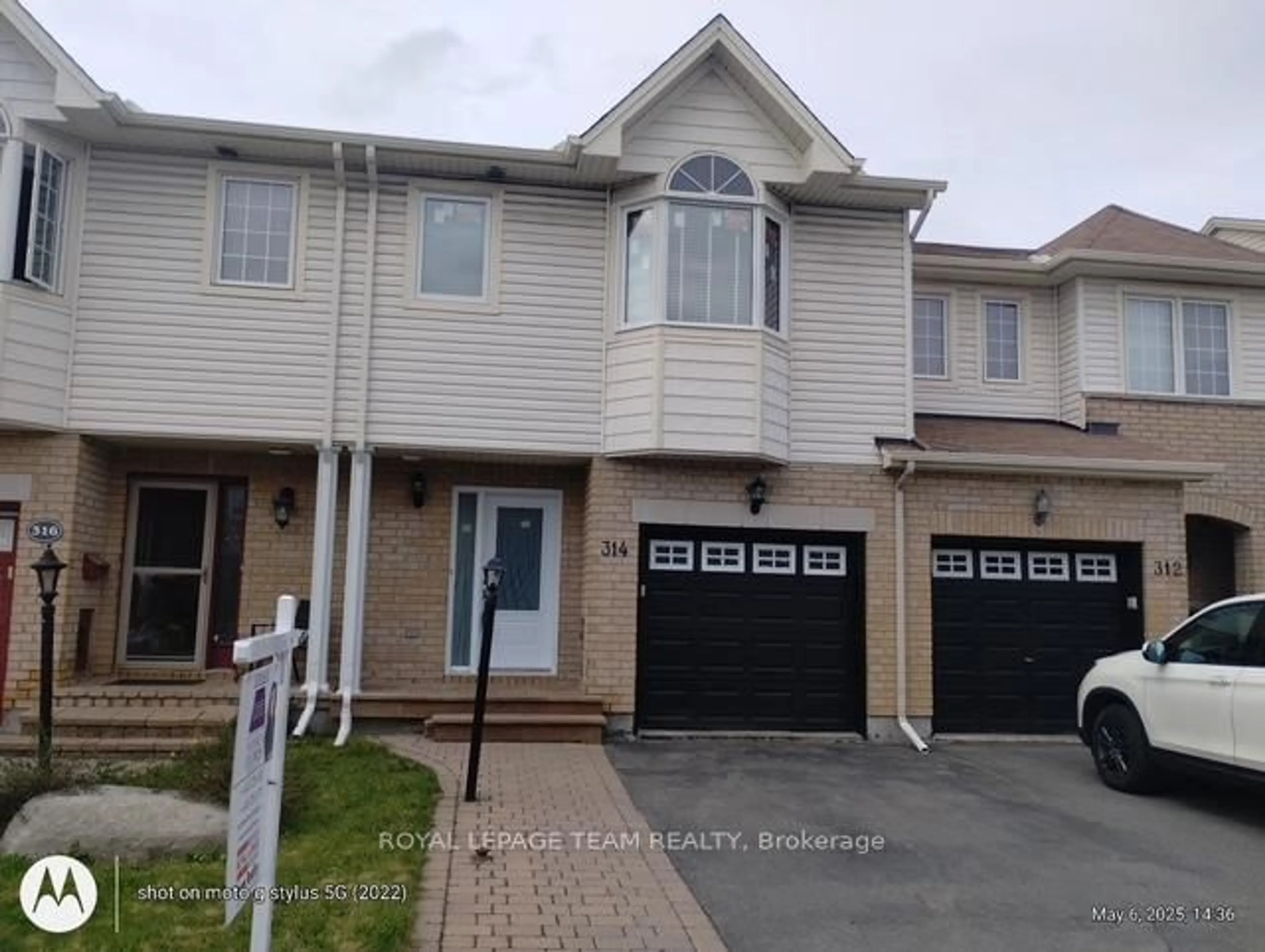 A pic from outside/outdoor area/front of a property/back of a property/a pic from drone, street for 314 Copperfield Cres, Ottawa Ontario K2J 0L2