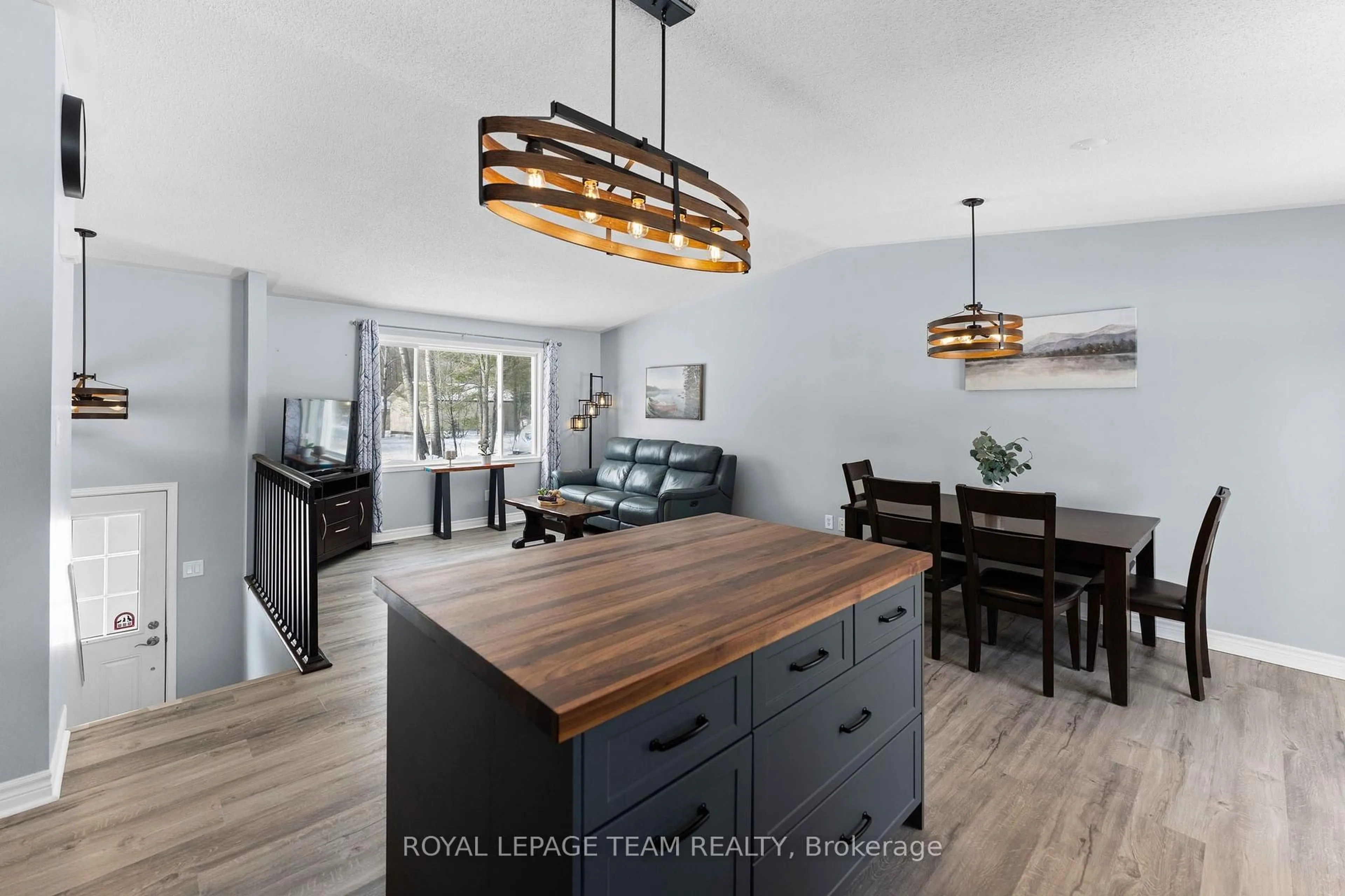 Open concept kitchen, wood/laminate floor for 2304 Eady Rd, Renfrew Ontario K7V 3Z8