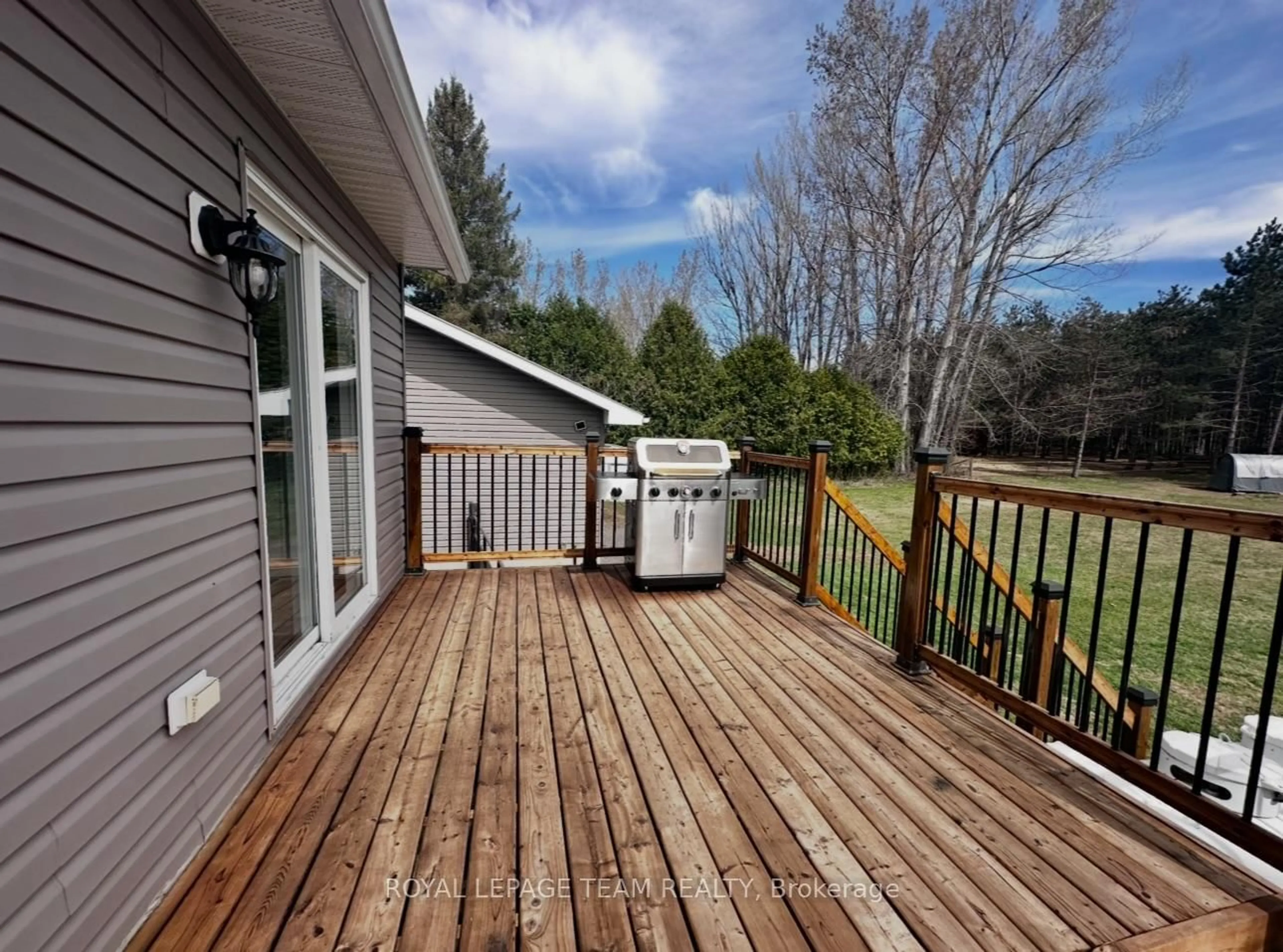 Patio, water/lake/river/ocean view for 2304 Eady Rd, Renfrew Ontario K7V 3Z8