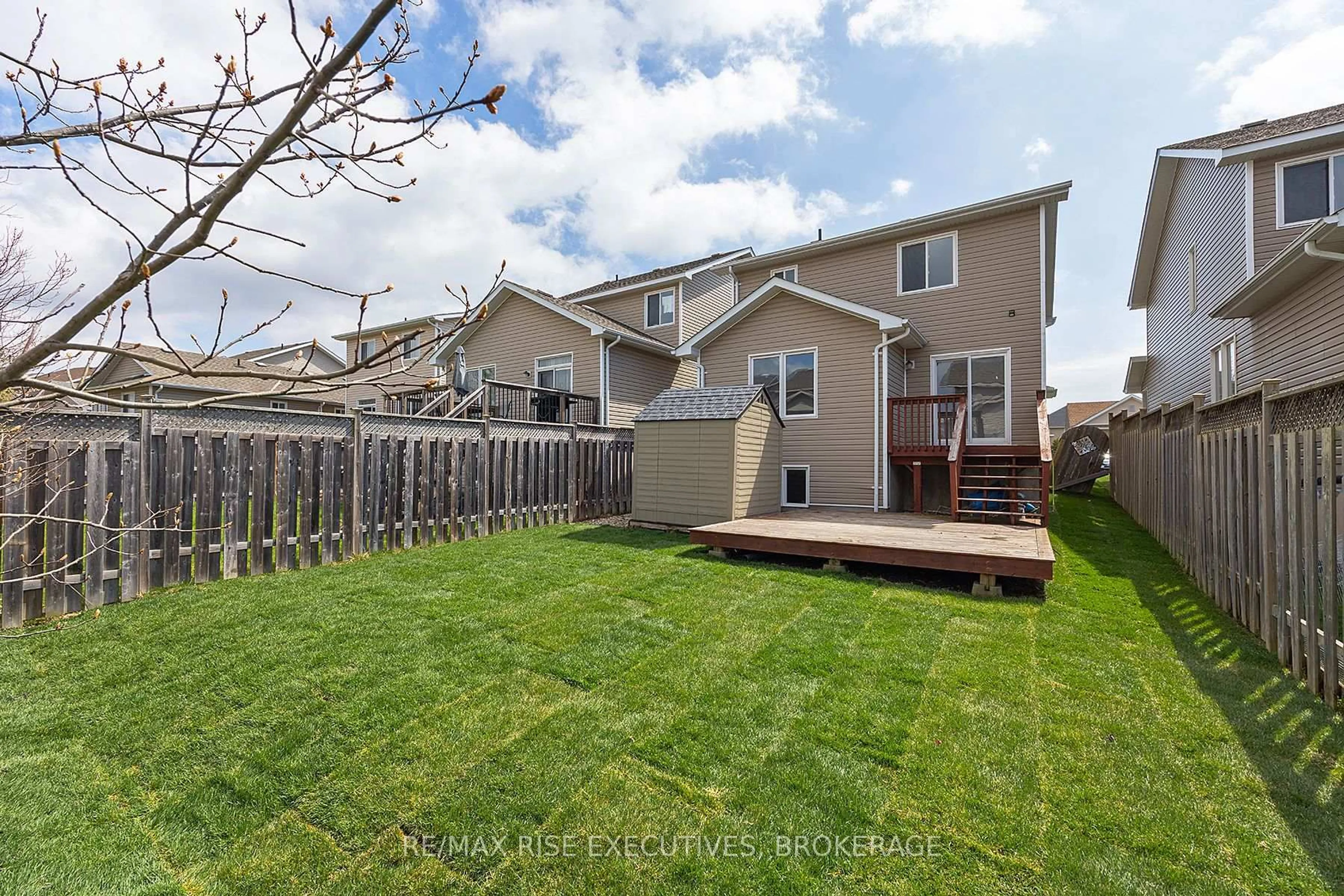 Patio, street for 1521 Crimson Cres, Kingston Ontario K7P 0H4