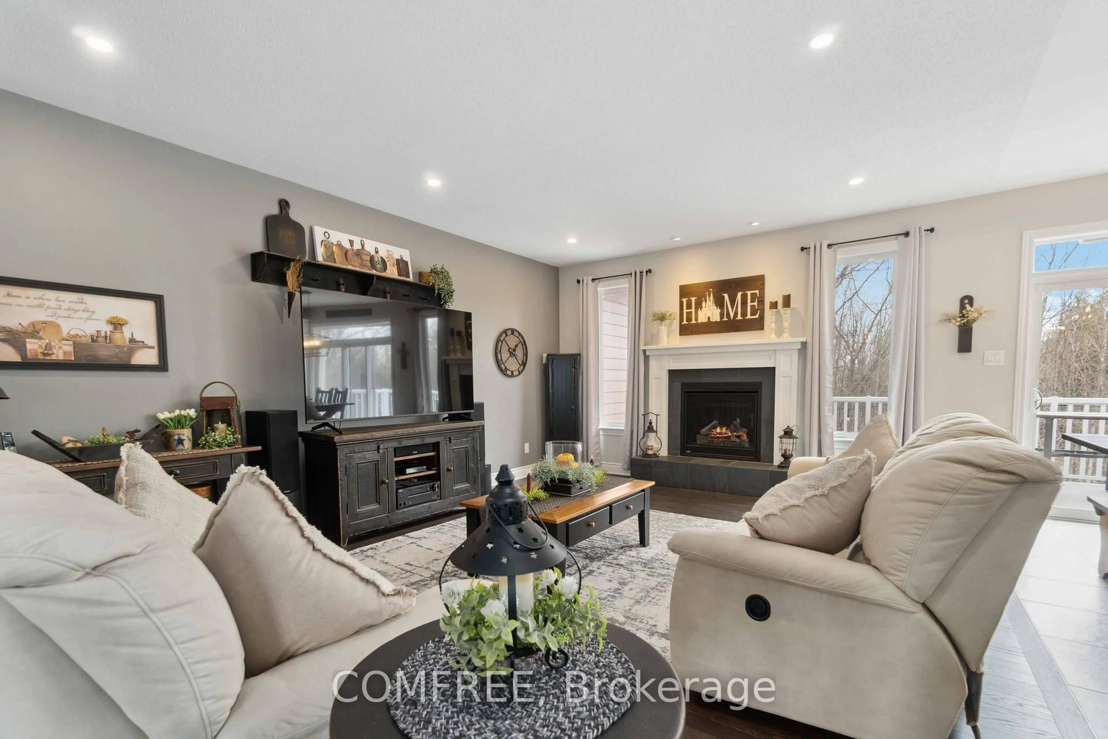 Living room with furniture, unknown for 202 Denise Cres, Carleton Place Ontario K7C 0C4