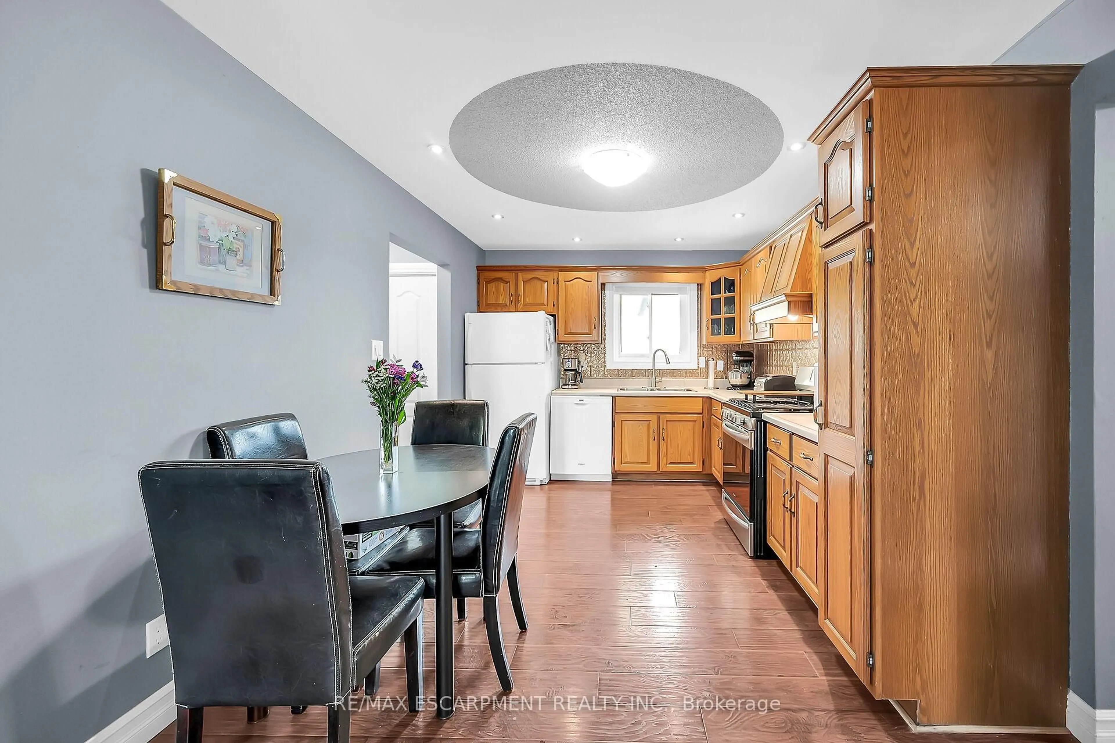 Standard kitchen, unknown for 136 Secord St, Haldimand Ontario N1A 2W8