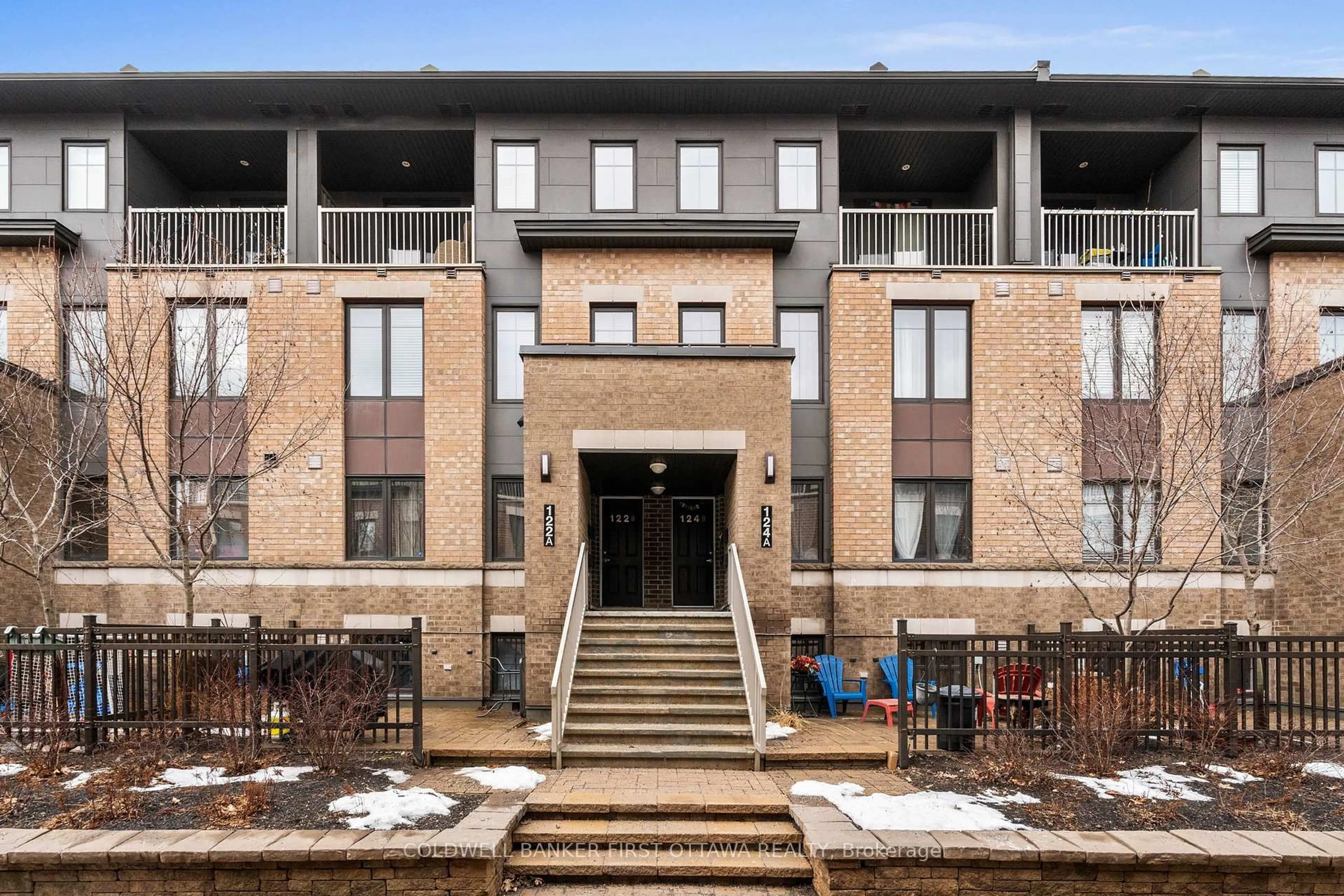 Unknown for 122 LINDENSHADE Dr #B, Ottawa Ontario K2J 5R5