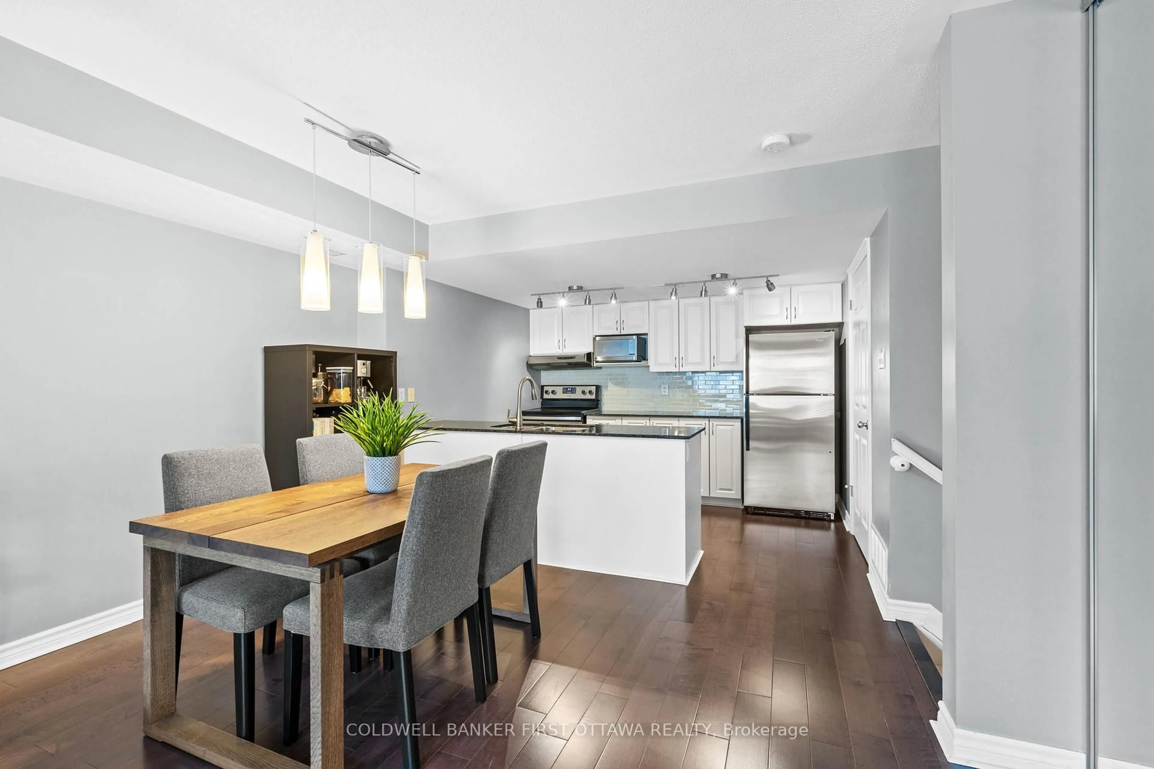 Open concept kitchen, unknown for 122 LINDENSHADE Dr #B, Ottawa Ontario K2J 5R5