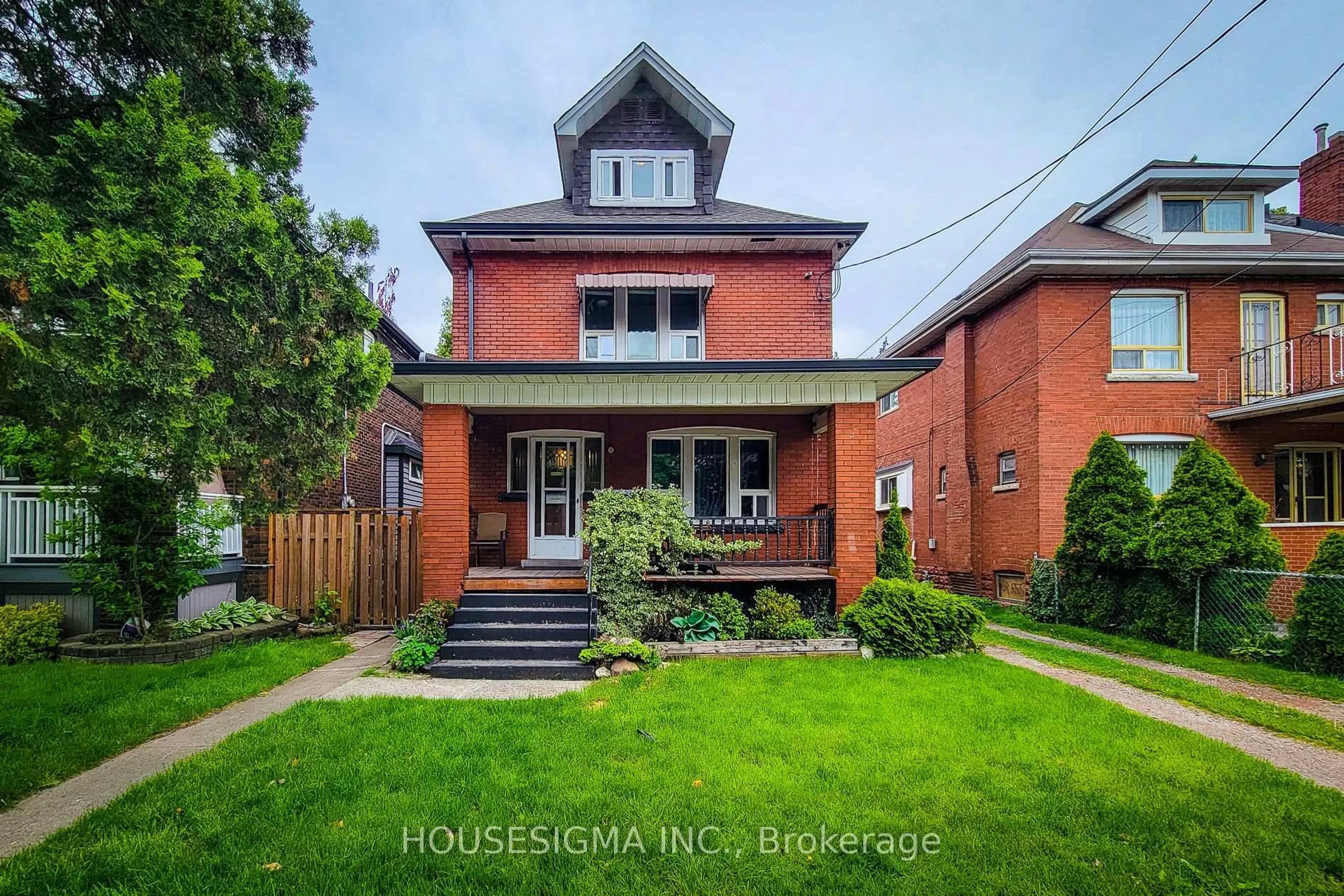 Home with brick exterior material, street for 46 Ottawa St, Hamilton Ontario L8K 2E1