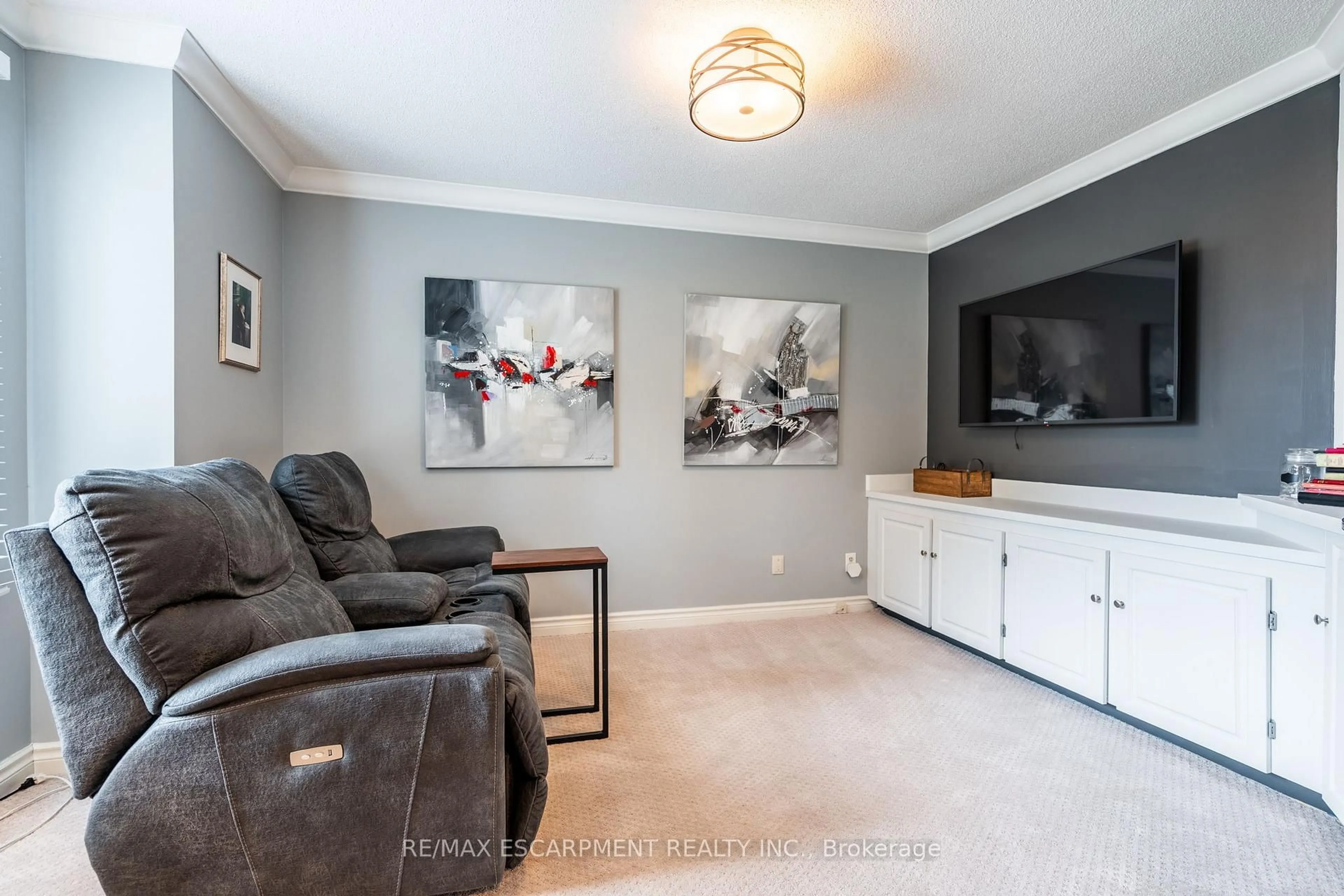 Living room with furniture, unknown for 27 Gladiola Dr, Hamilton Ontario L0R 1H0