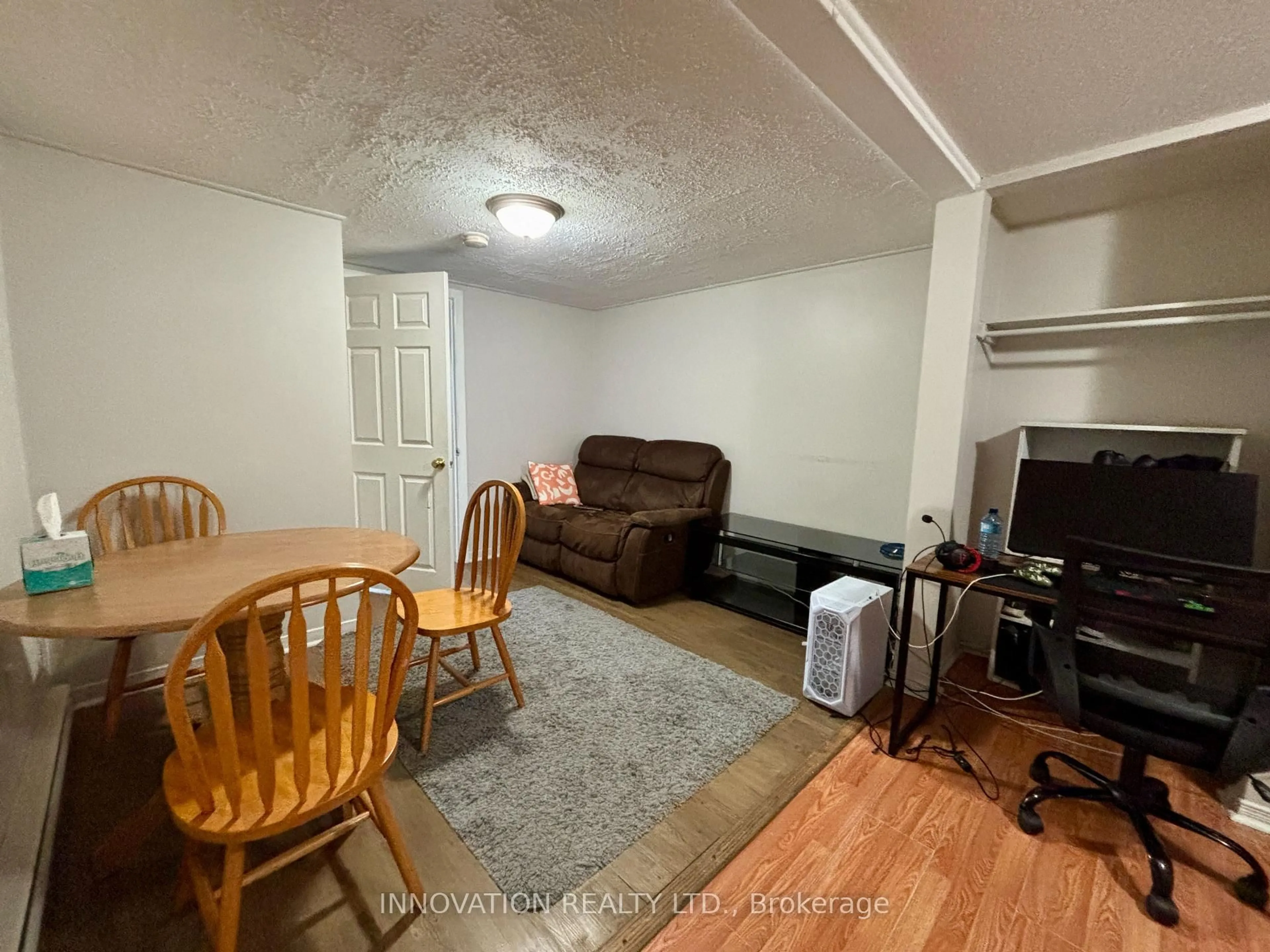 A pic of a room for 215-217 Woodward St, Carleton Place Ontario K7C 4E8