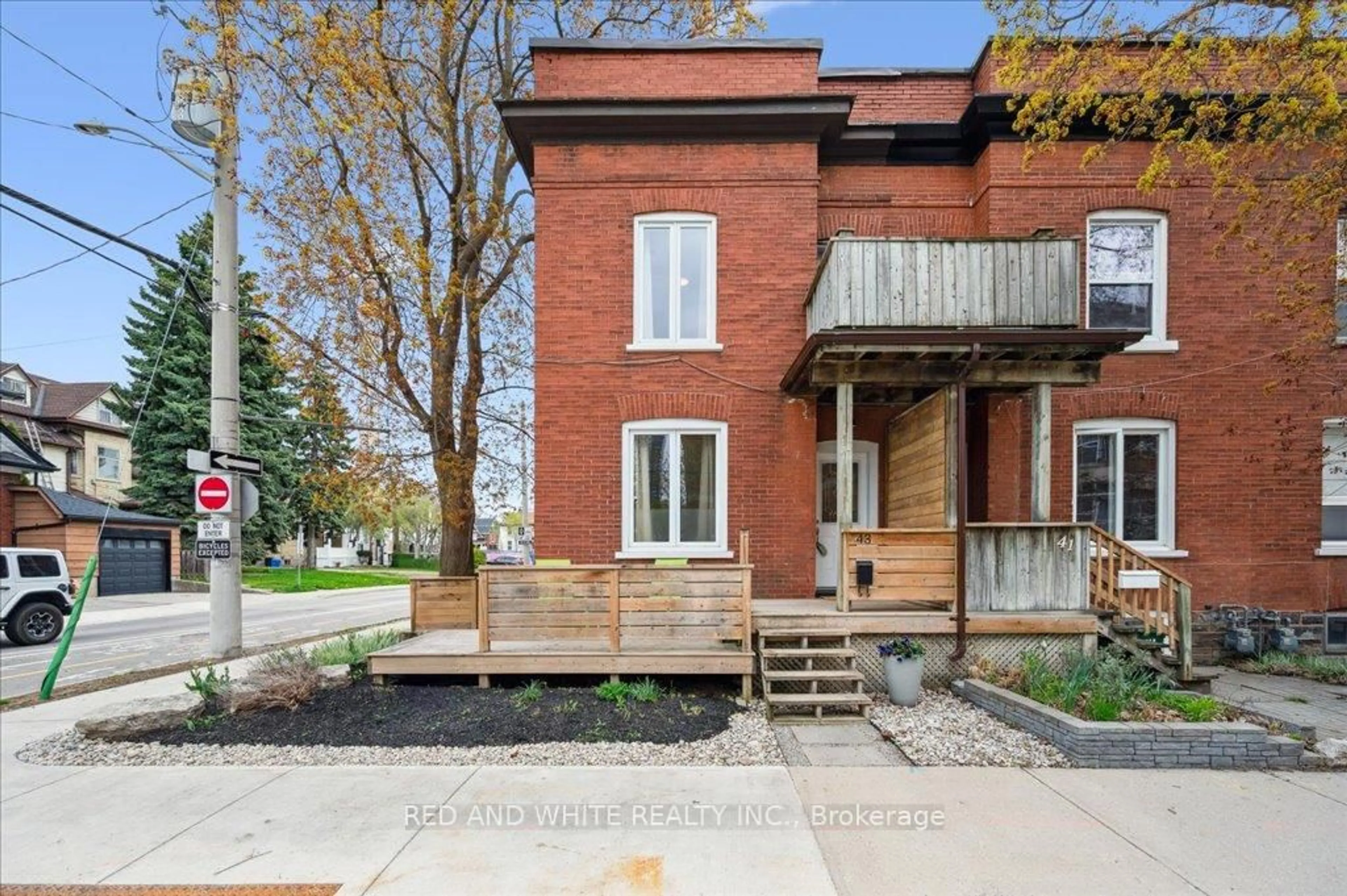 Home with brick exterior material, street for 43 Cedar St, Kitchener Ontario N2H 2W7