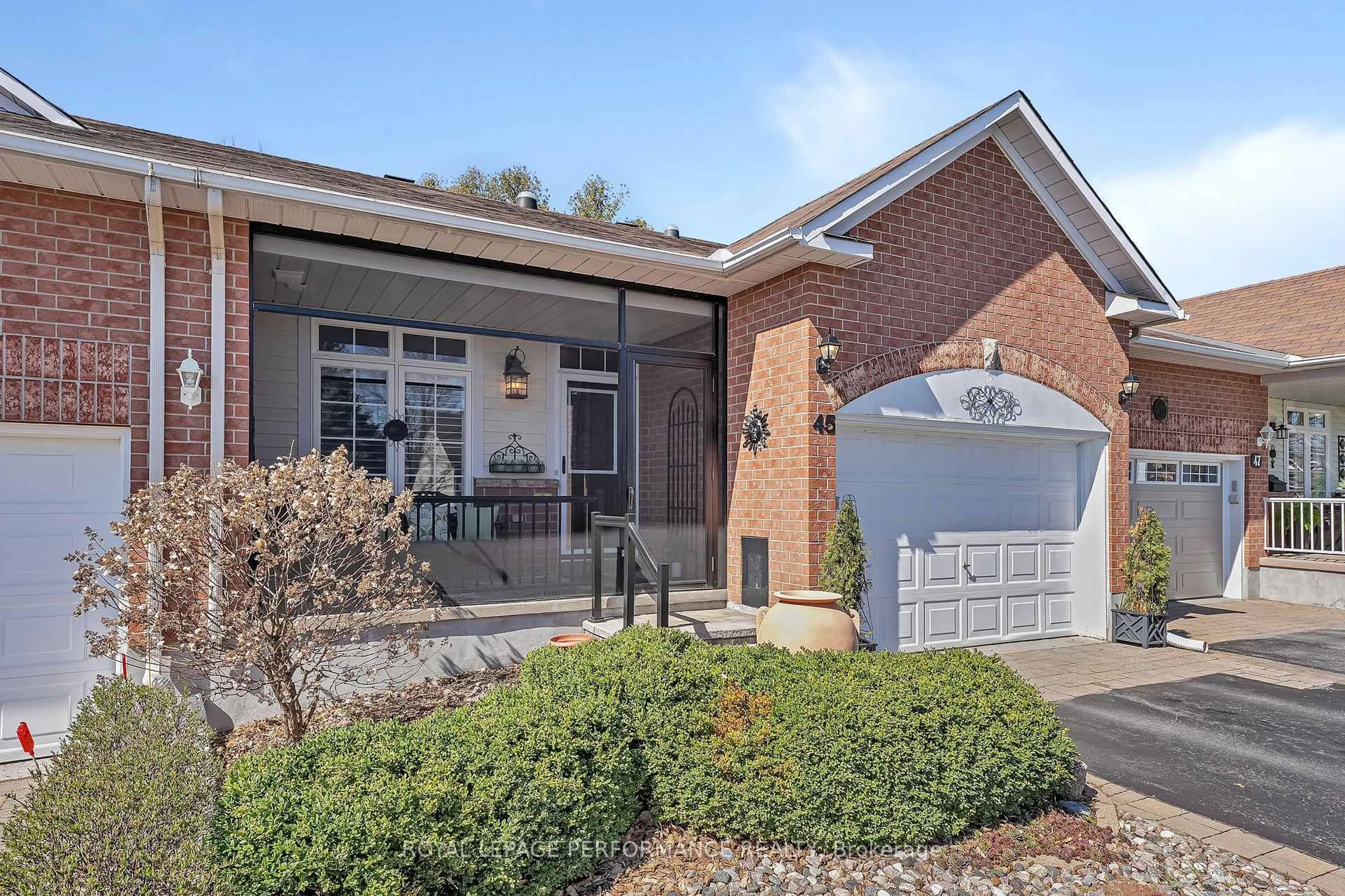 Home with brick exterior material, street for 45 Sable Run Dr, Stittsville Ontario K2S 1W8