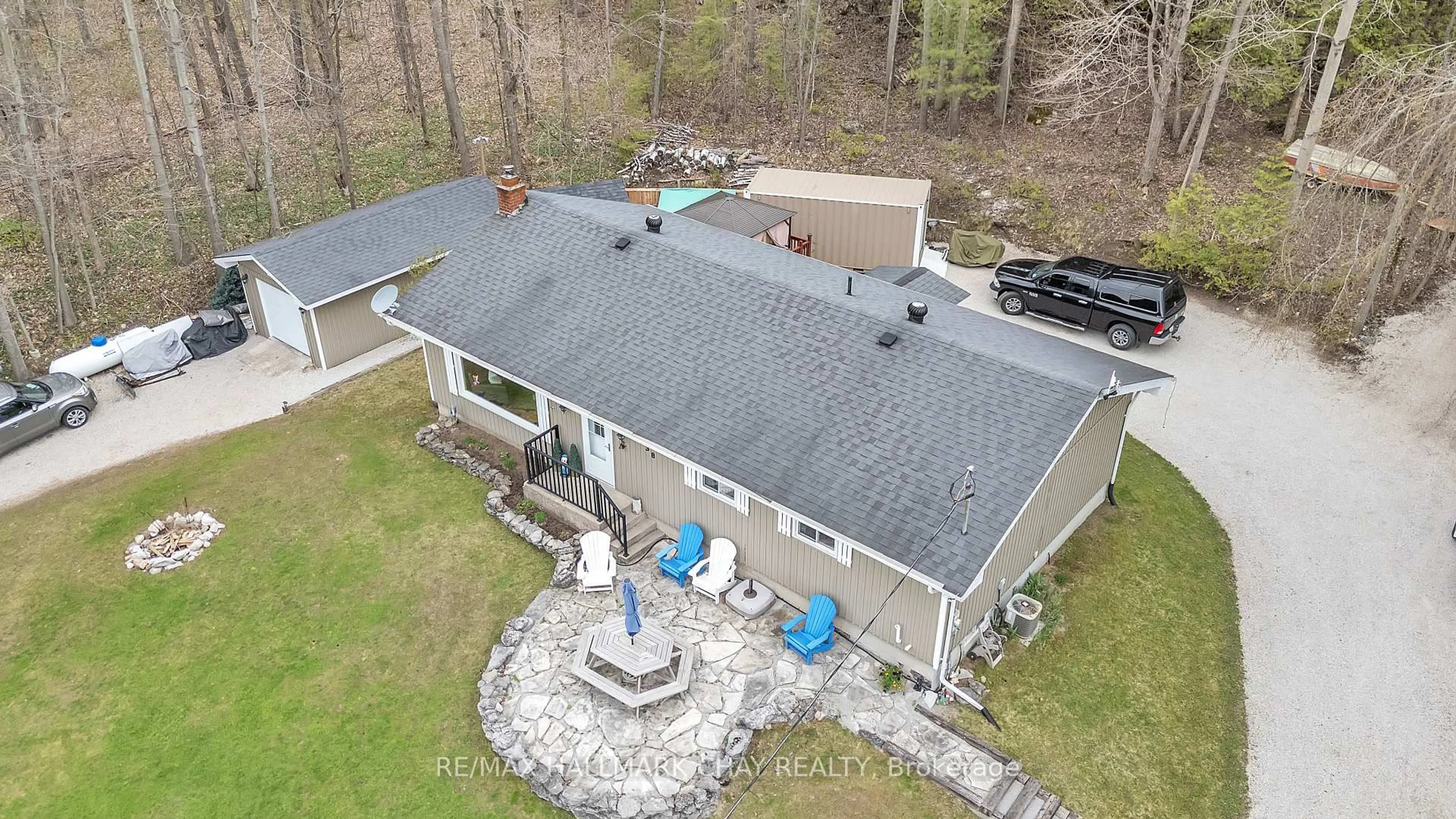 A pic from outside/outdoor area/front of a property/back of a property/a pic from drone, building for 138 Lake Dalrymple Rd, Kawartha Lakes Ontario L0K 1W0