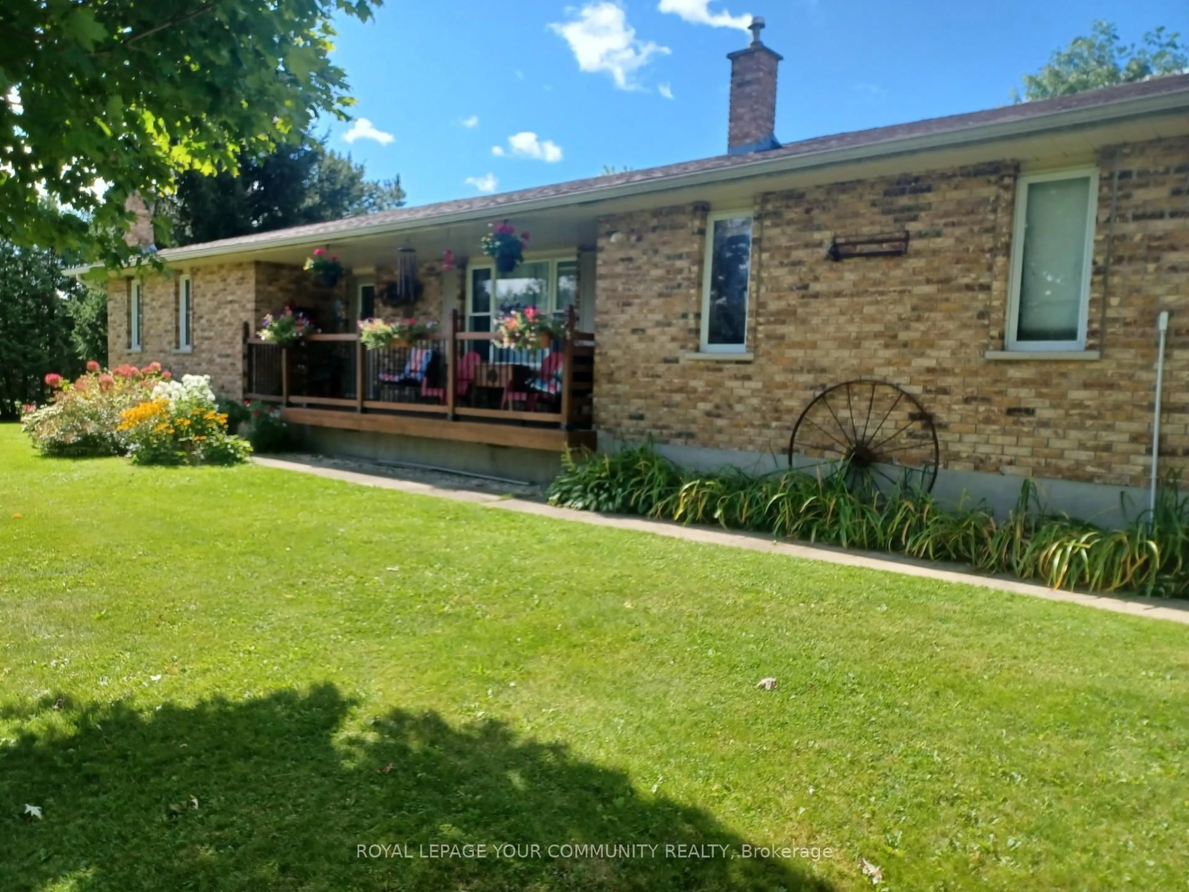 A pic from outside/outdoor area/front of a property/back of a property/a pic from drone, street for 752234 IDA St, Southgate Ontario N0C 1B0