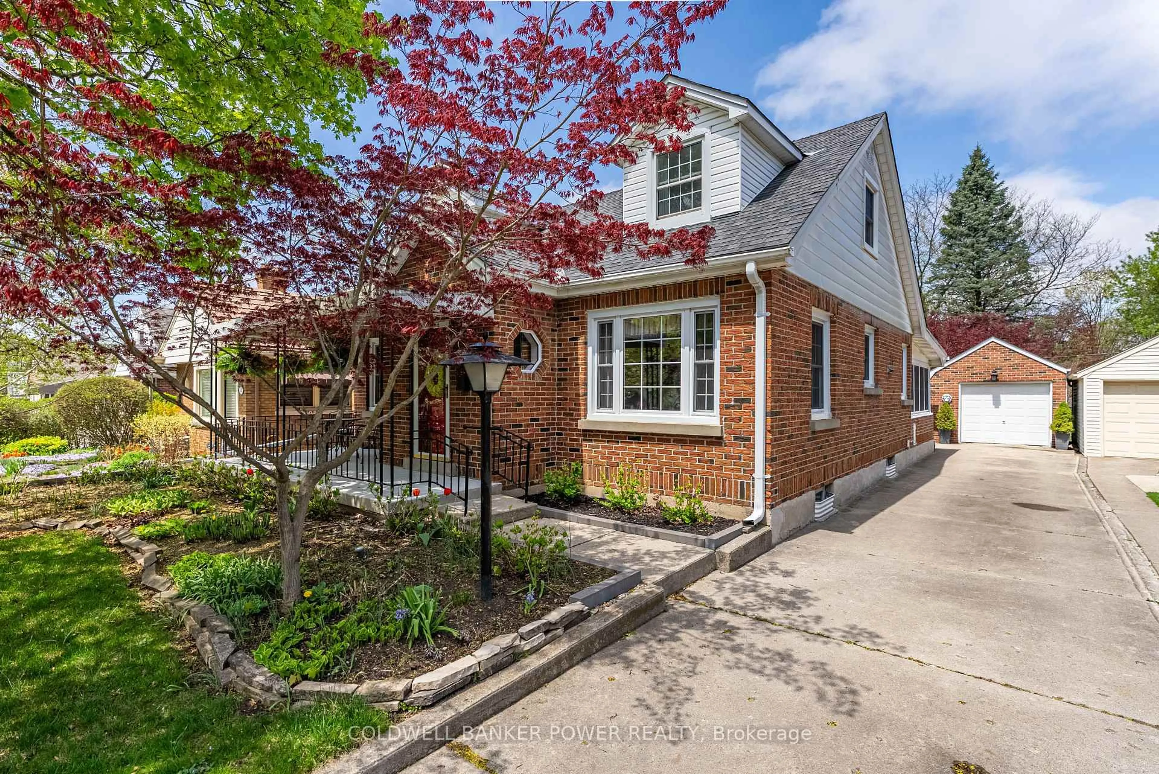 Home with brick exterior material, street for 622 ST JAMES St, London East Ontario N5Y 3P8