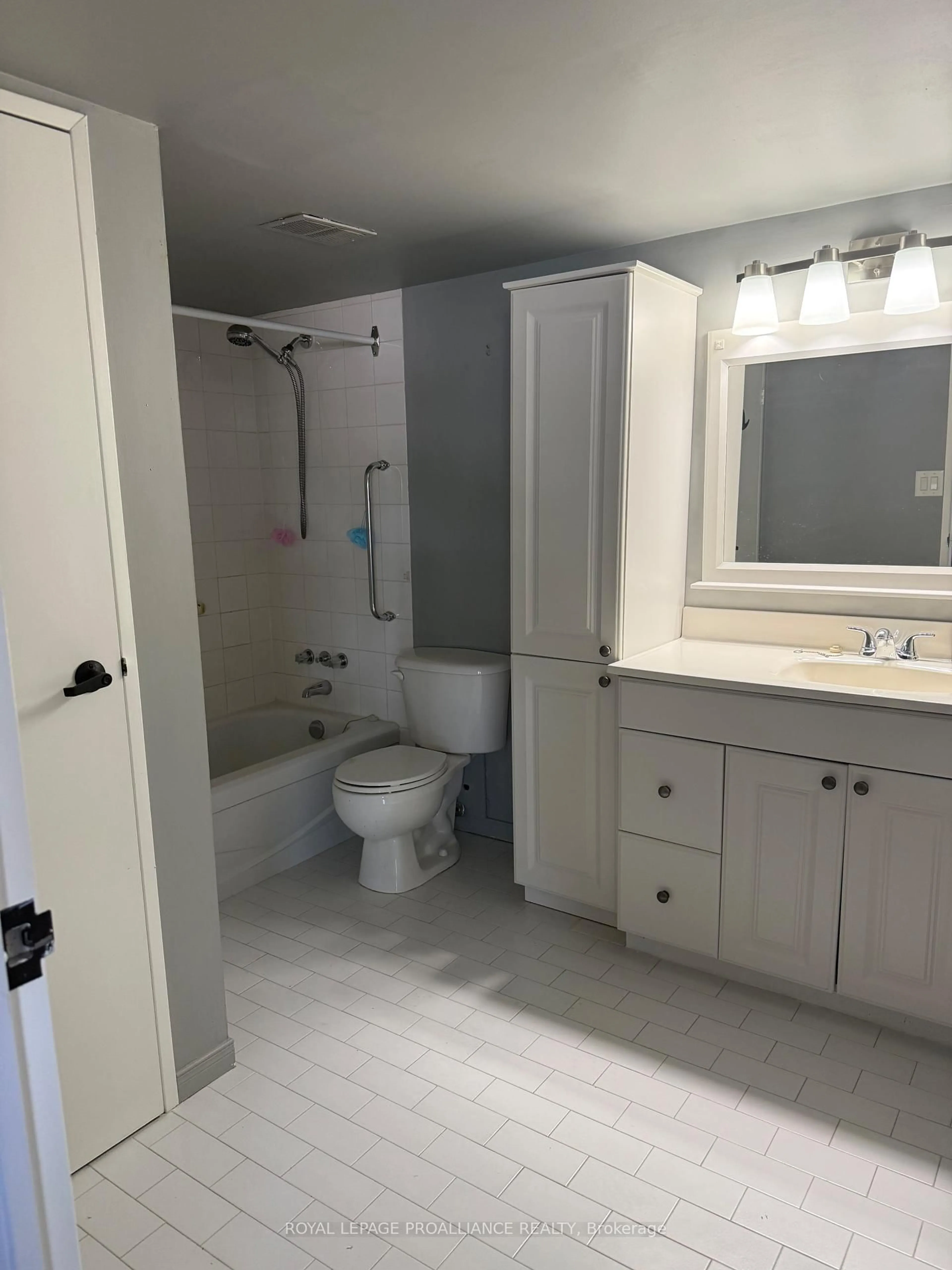 A pic of a room for 350 Front St #405, Belleville Ontario K8N 5M5