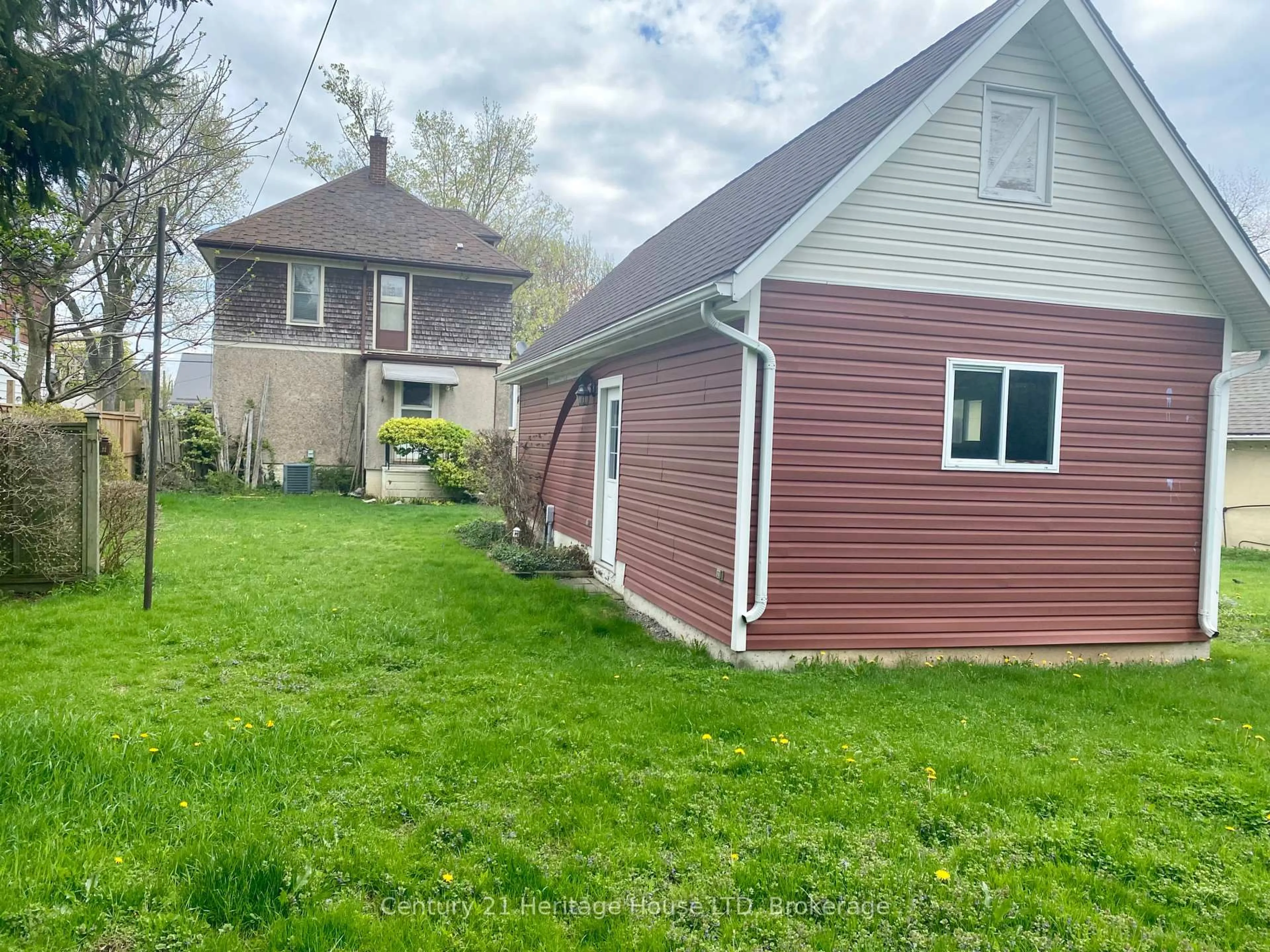 Unknown for 28 Erie St, Port Colborne Ontario L3K 4L7